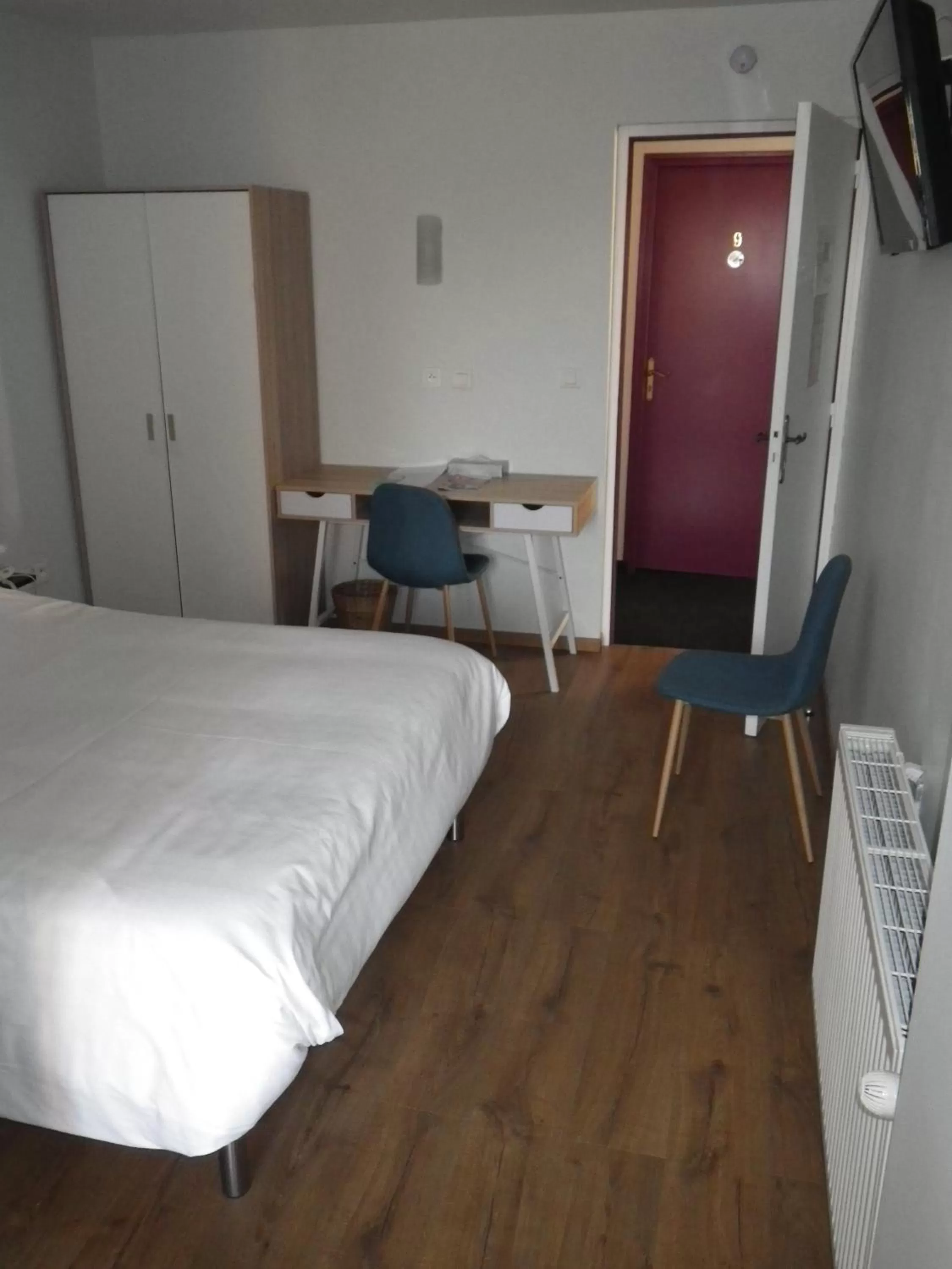 Photo of the whole room, Bed in Hôtel François 1er