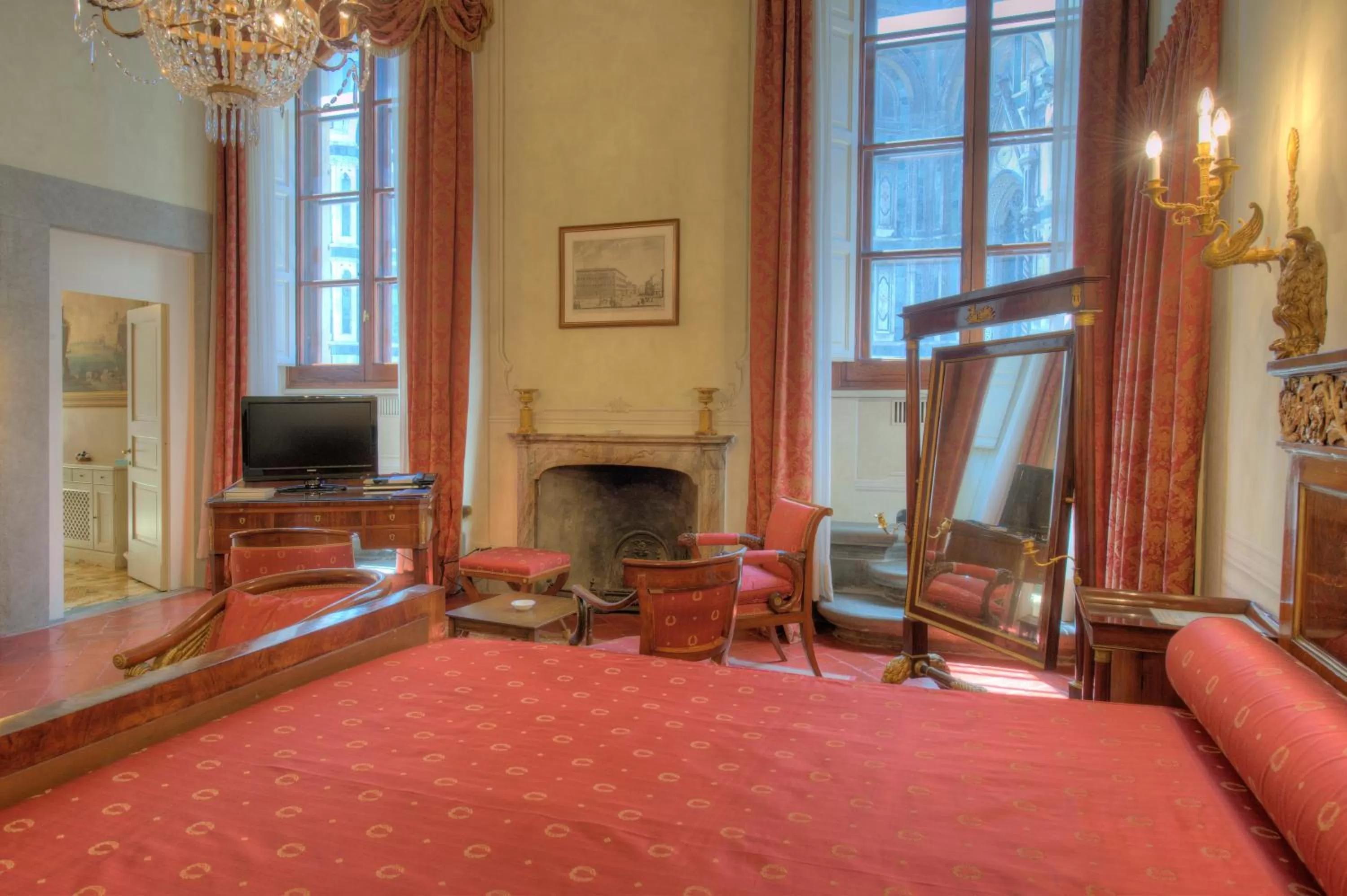 Photo of the whole room in Palazzo Niccolini al Duomo Residenza D'Epoca