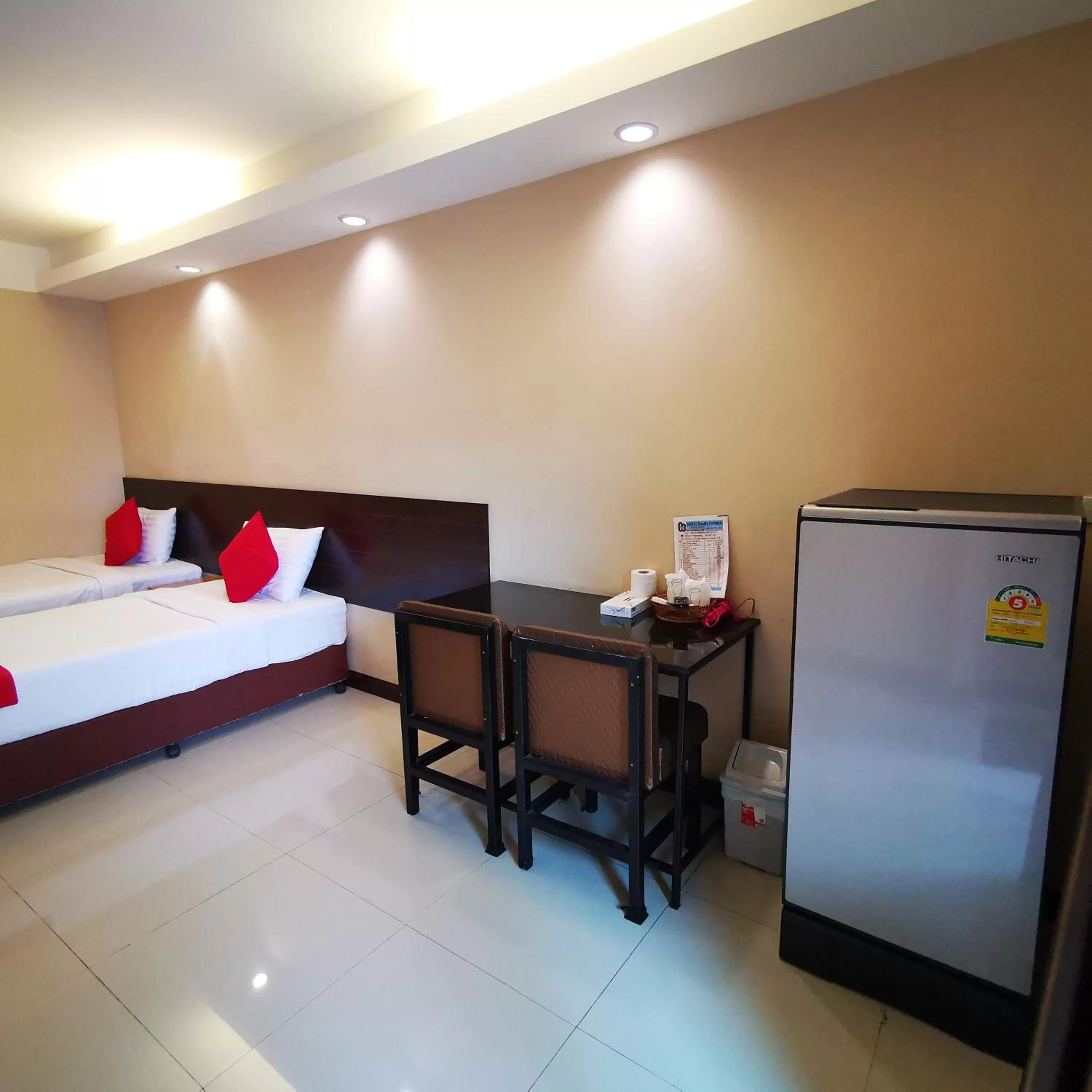 Property building, Bed in KKinn South Pattaya