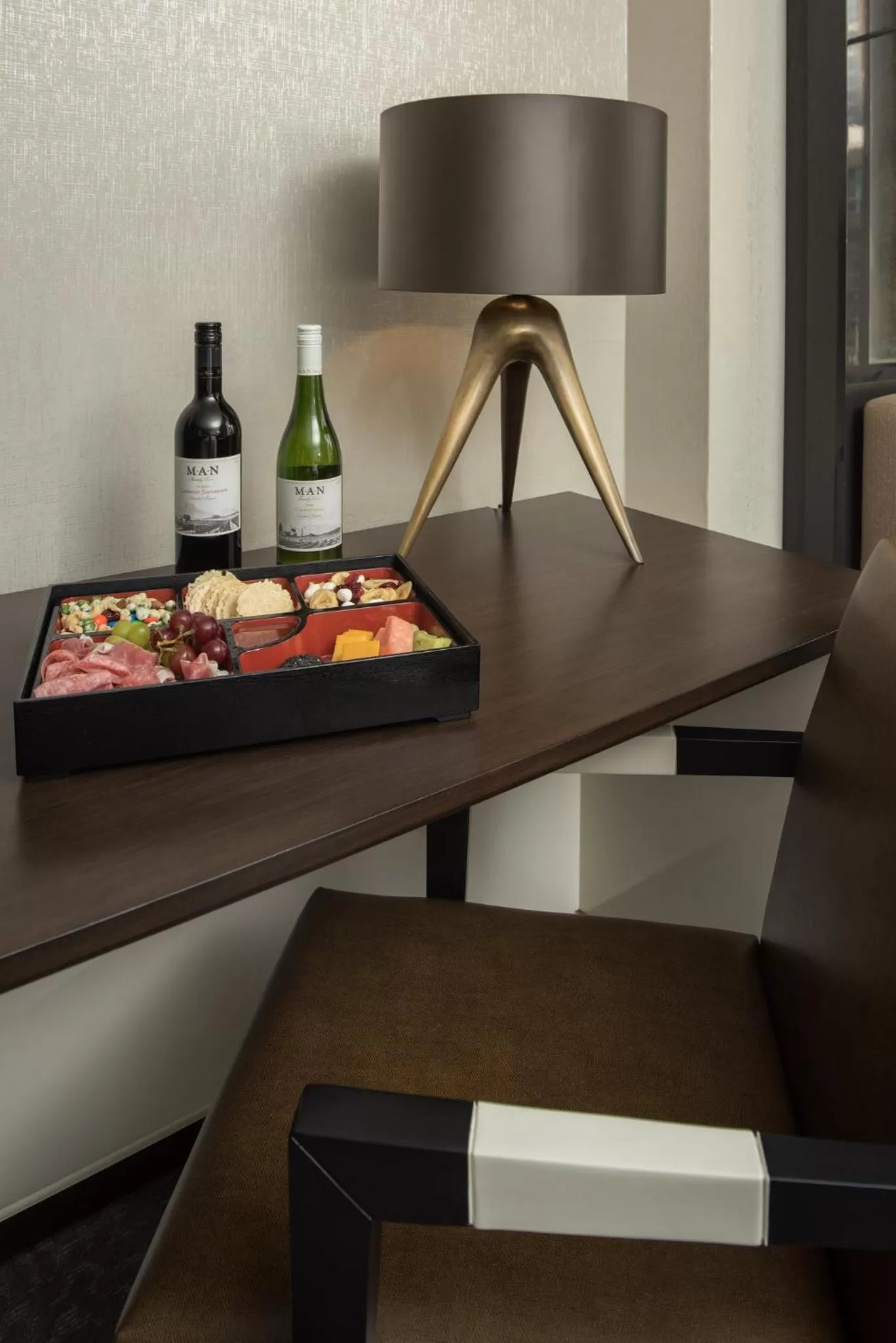 Photo of the whole room in Omni Charlotte Hotel