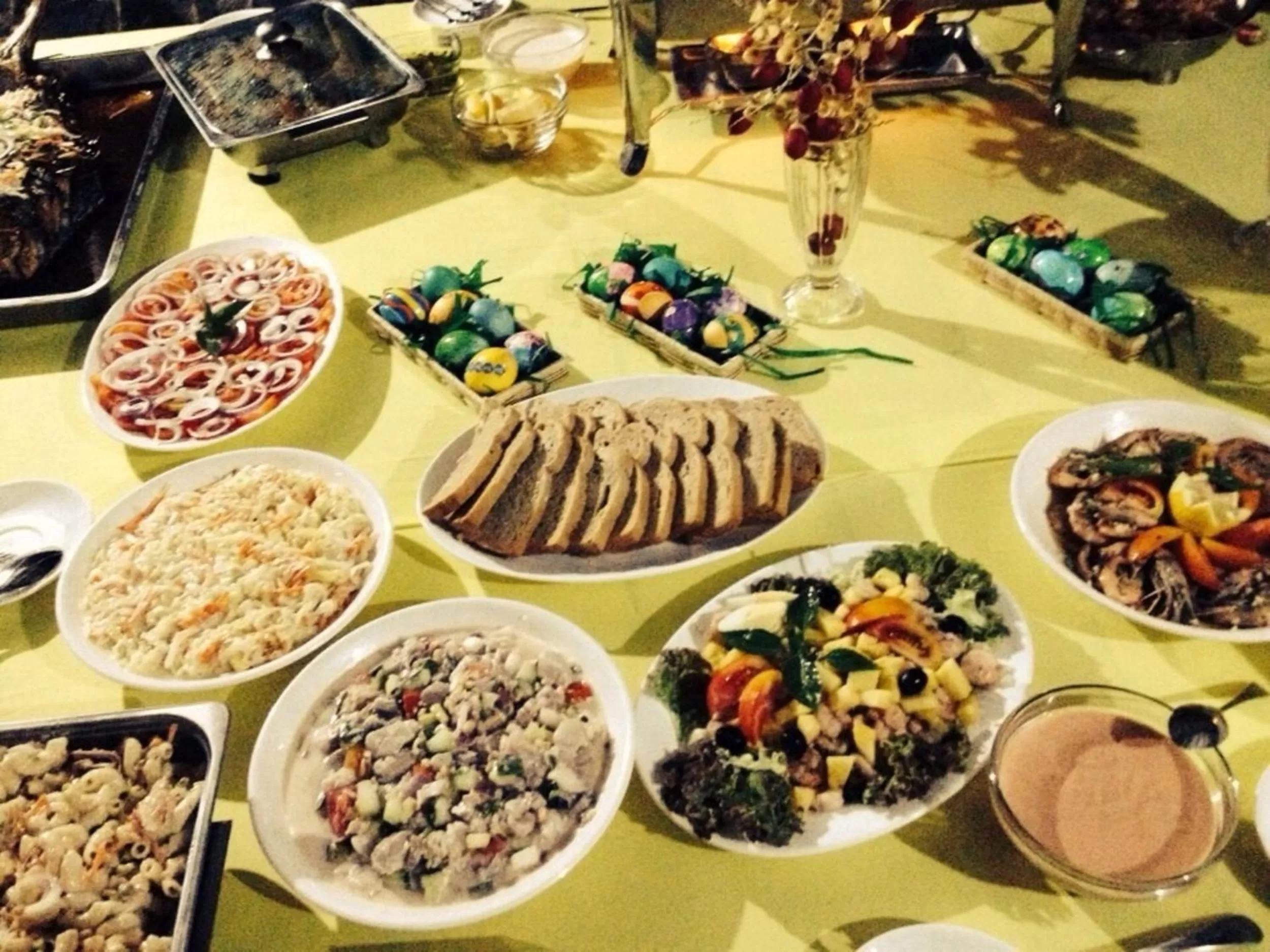 Food and drinks in TipTop Hotel, Resto and Delishop