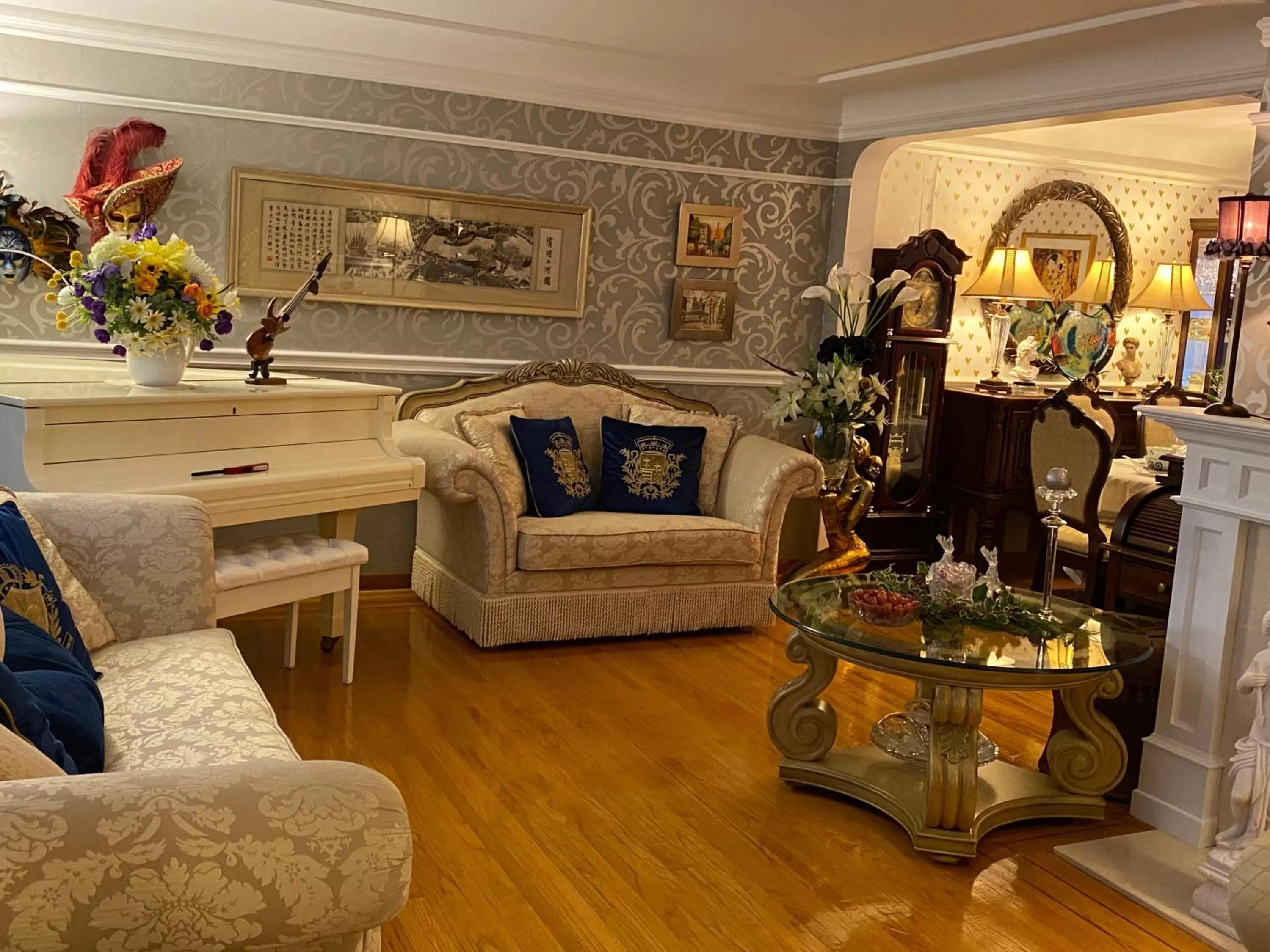 Living room, Seating Area in Serenity