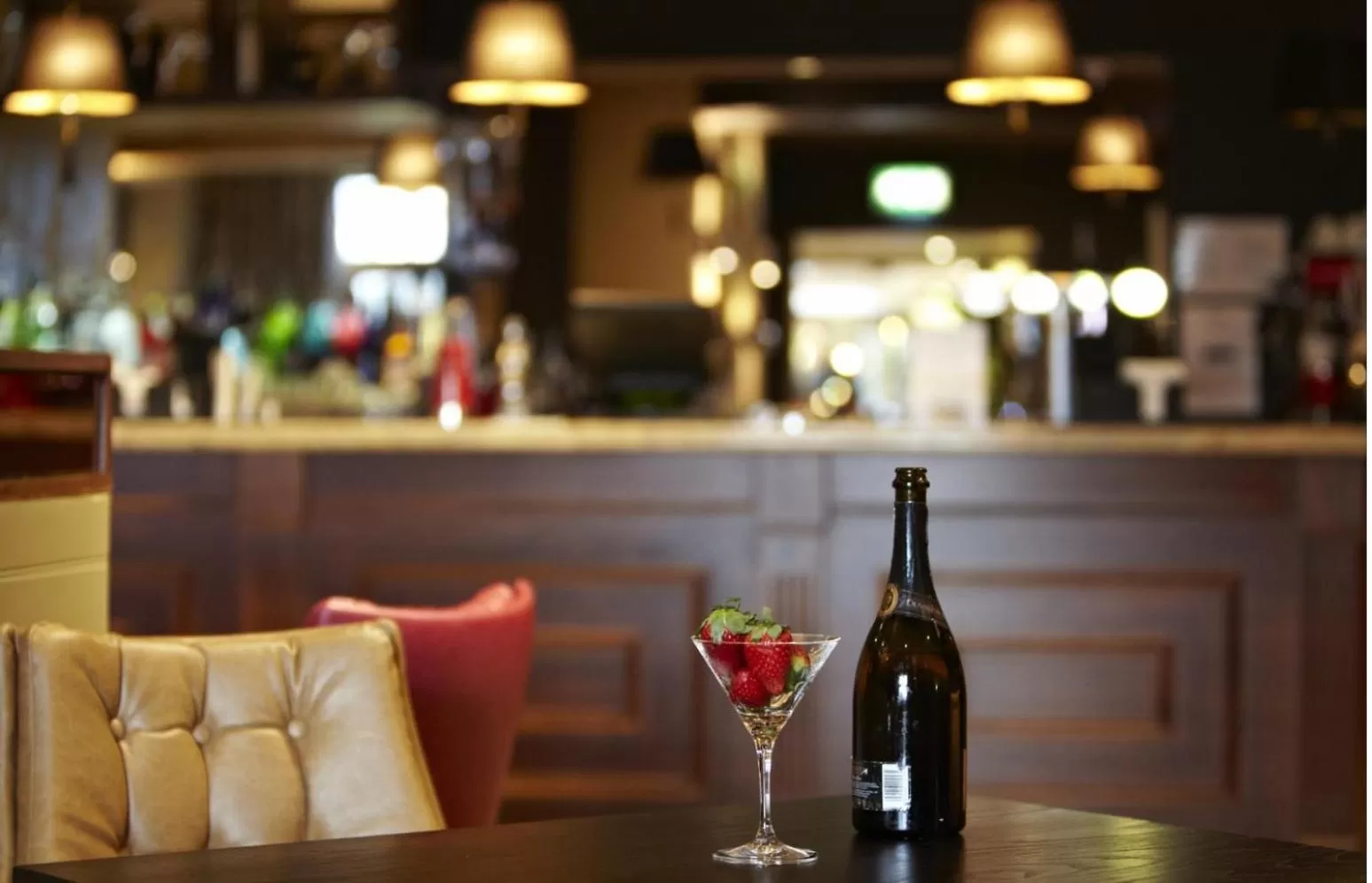 Alcoholic drinks, Lounge/Bar in The Parkville Hotel