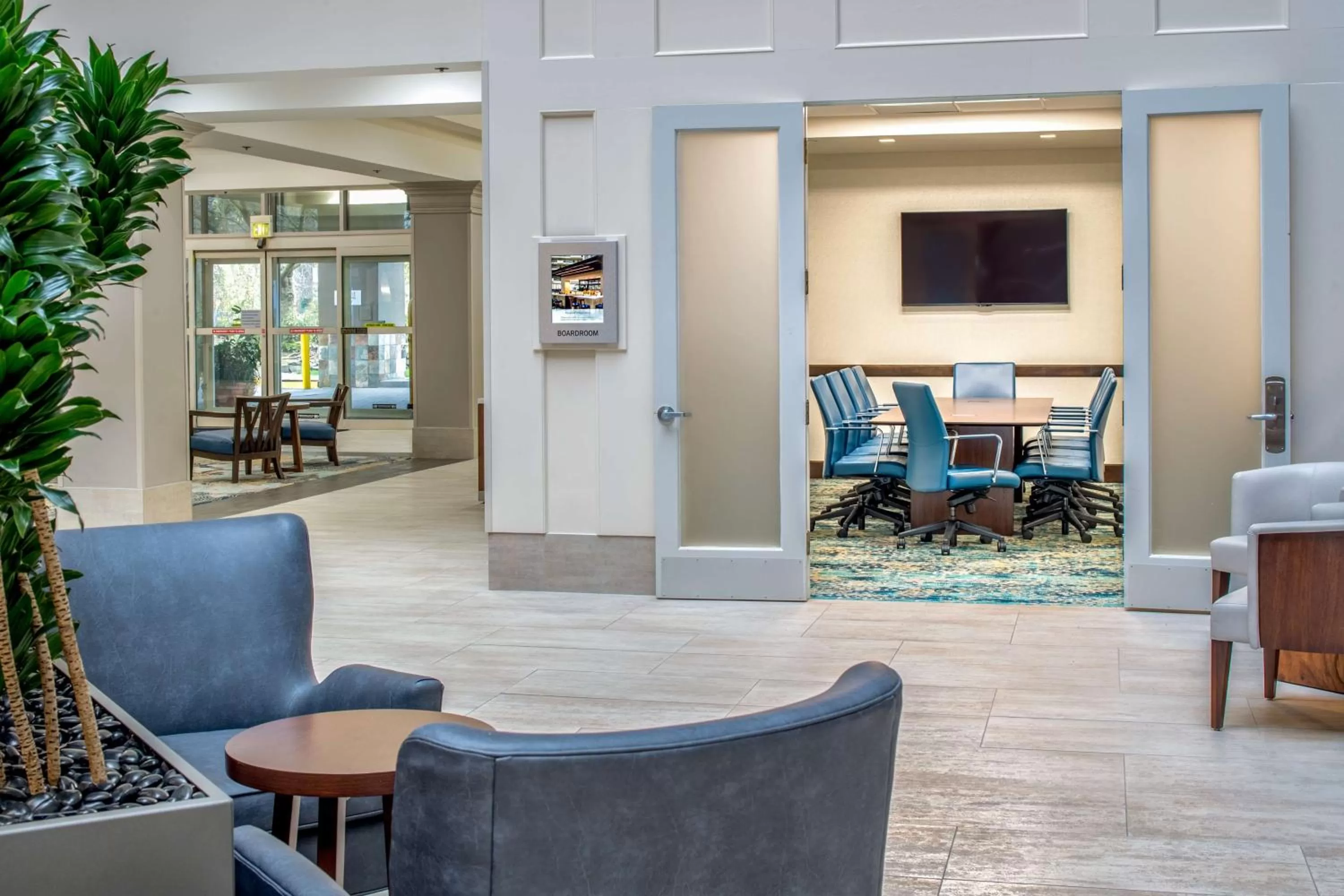 Meeting/conference room in Embassy Suites By Hilton Seattle - Tacoma International Airport