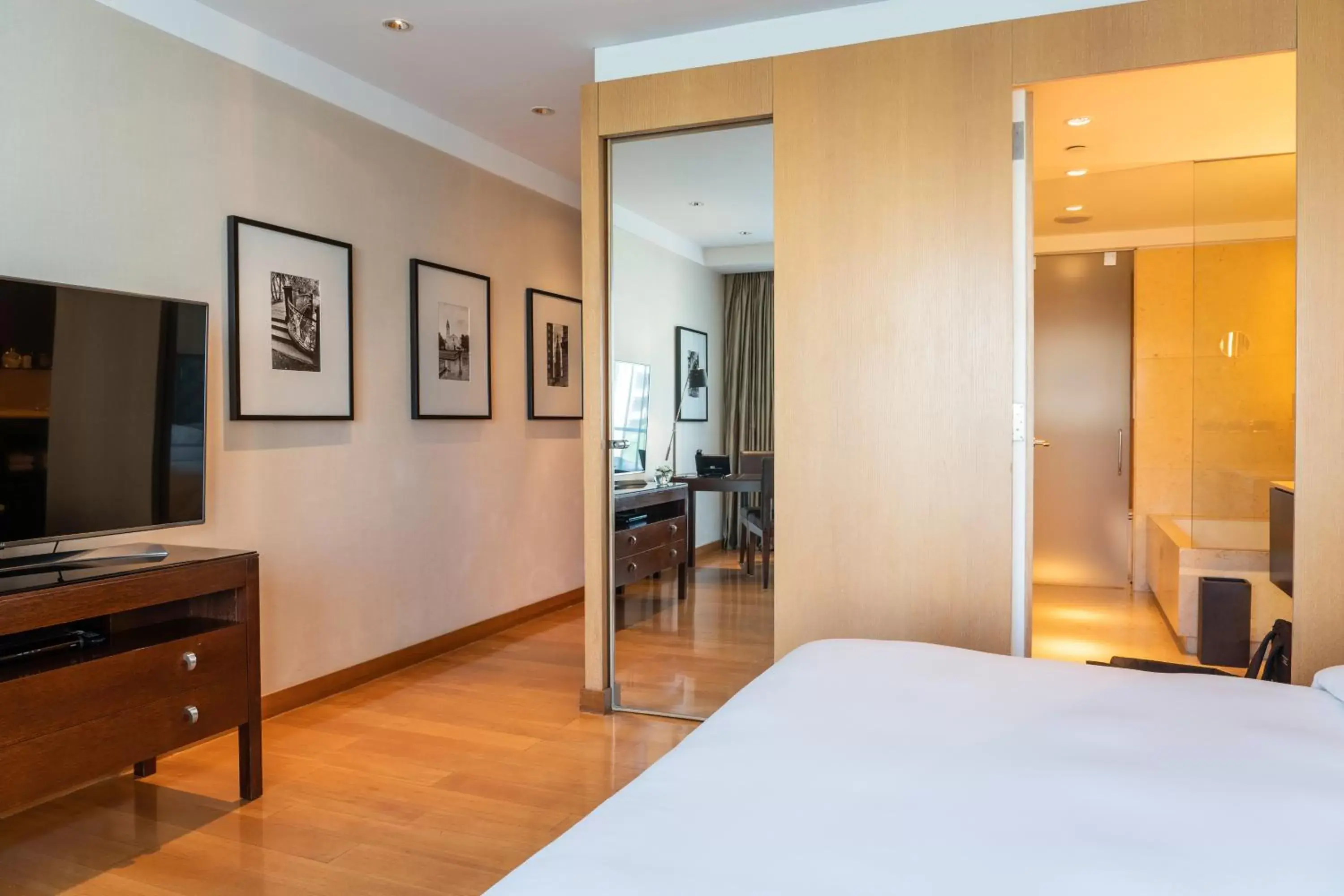 Deluxe King Room with Garden View in Palacio Duhau - Park Hyatt Buenos Aires Deluxe King Room with Garden View in Palacio Duhau - Park Hyatt Buenos Aires