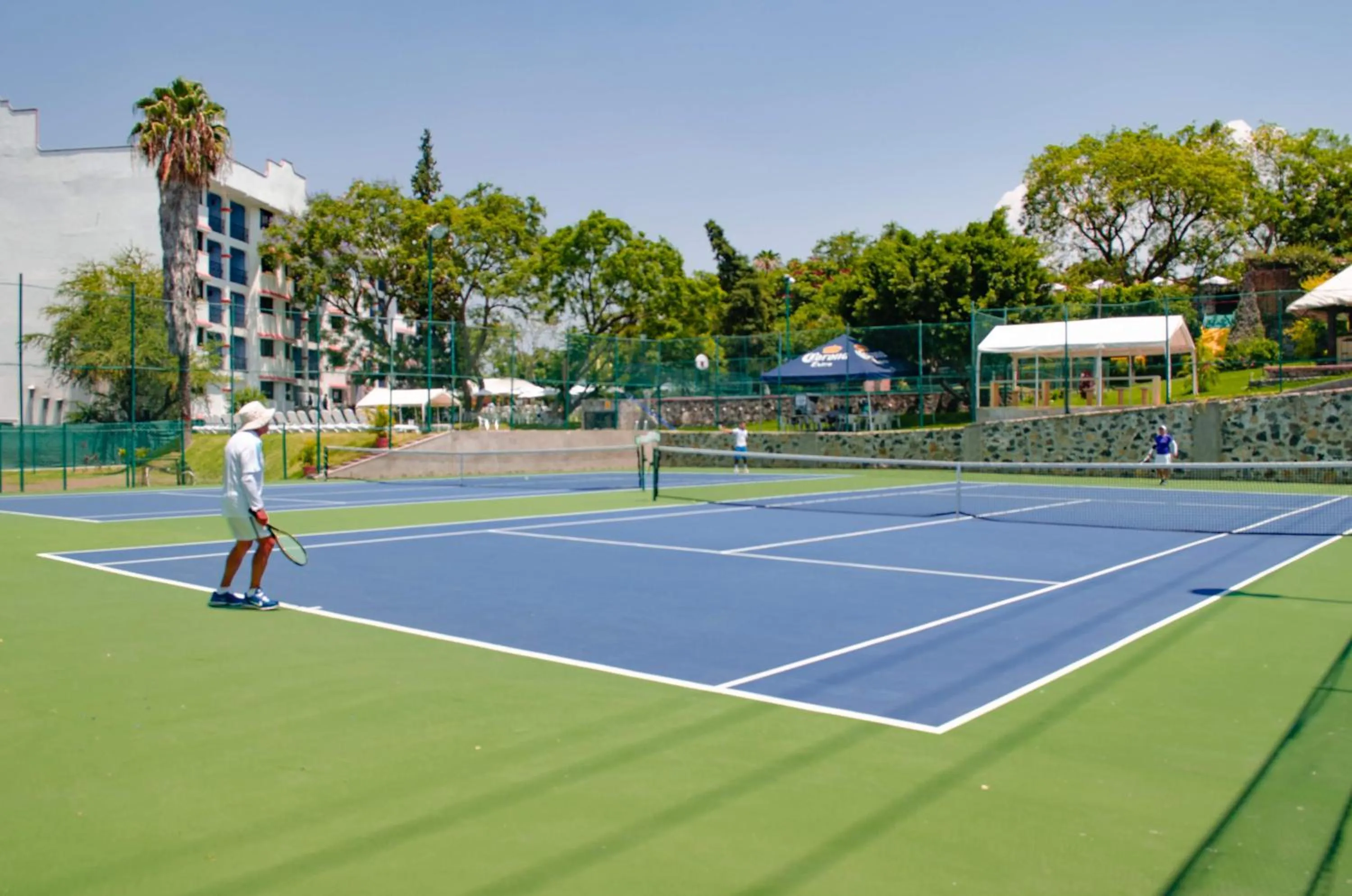 Tennis court in Hotel Coral Cuernavaca