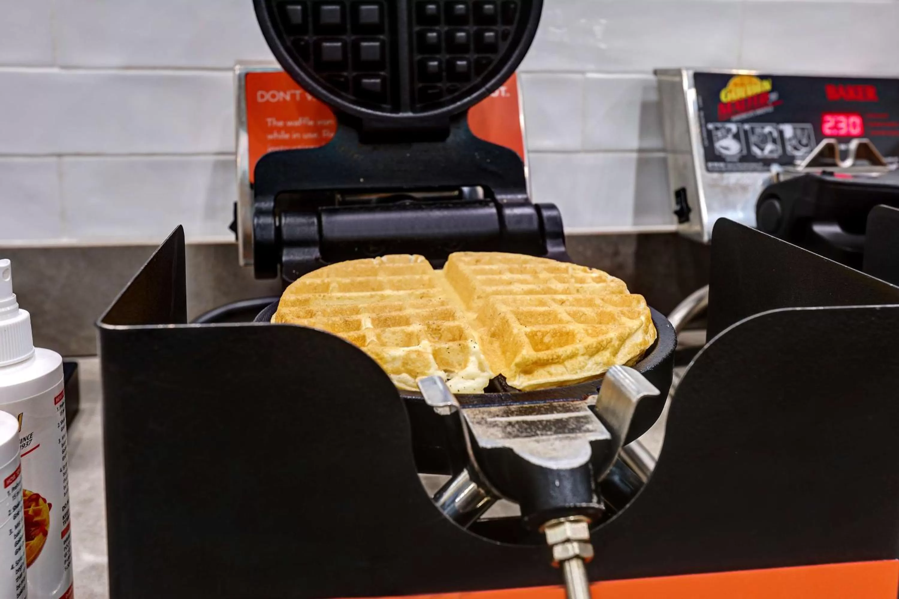 Breakfast in Hampton Inn & Suites Dallas-DeSoto