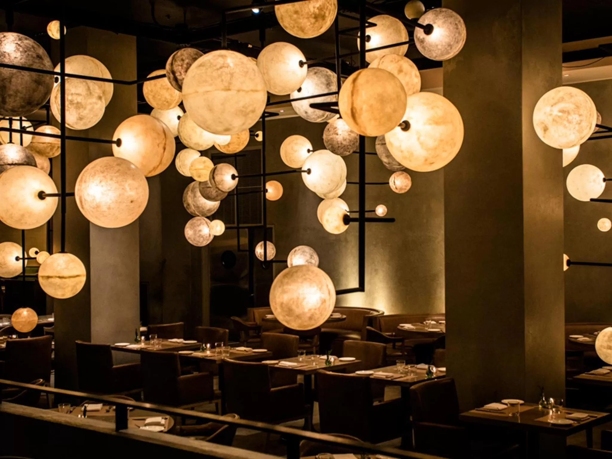 Restaurant/places to eat in Ambassador Chicago, part of JdV by Hyatt