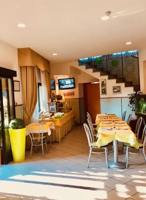 Buffet breakfast in Hotel San Siro Fiera