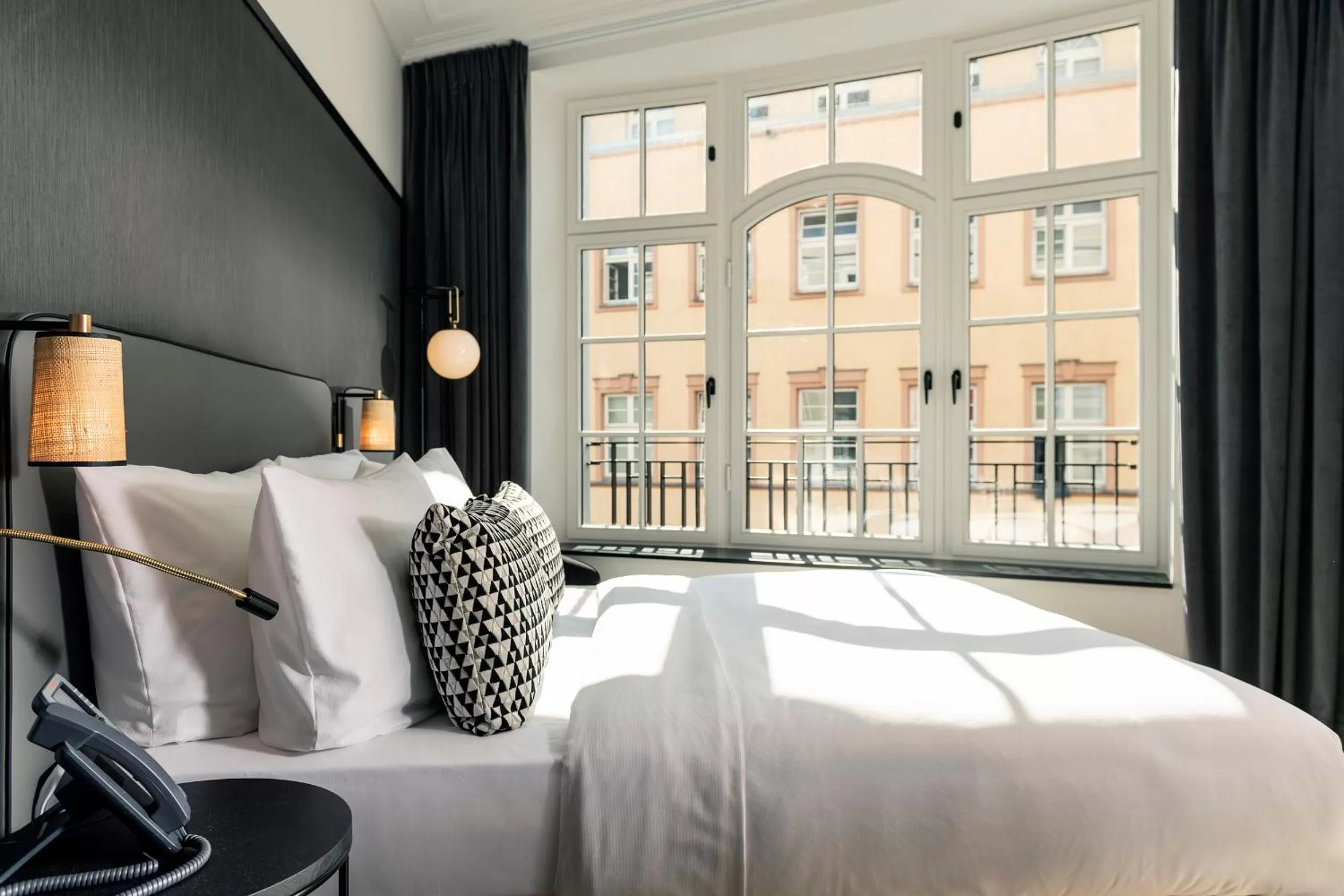 Property building, Bed in Hotel Schillerhof, Weimar