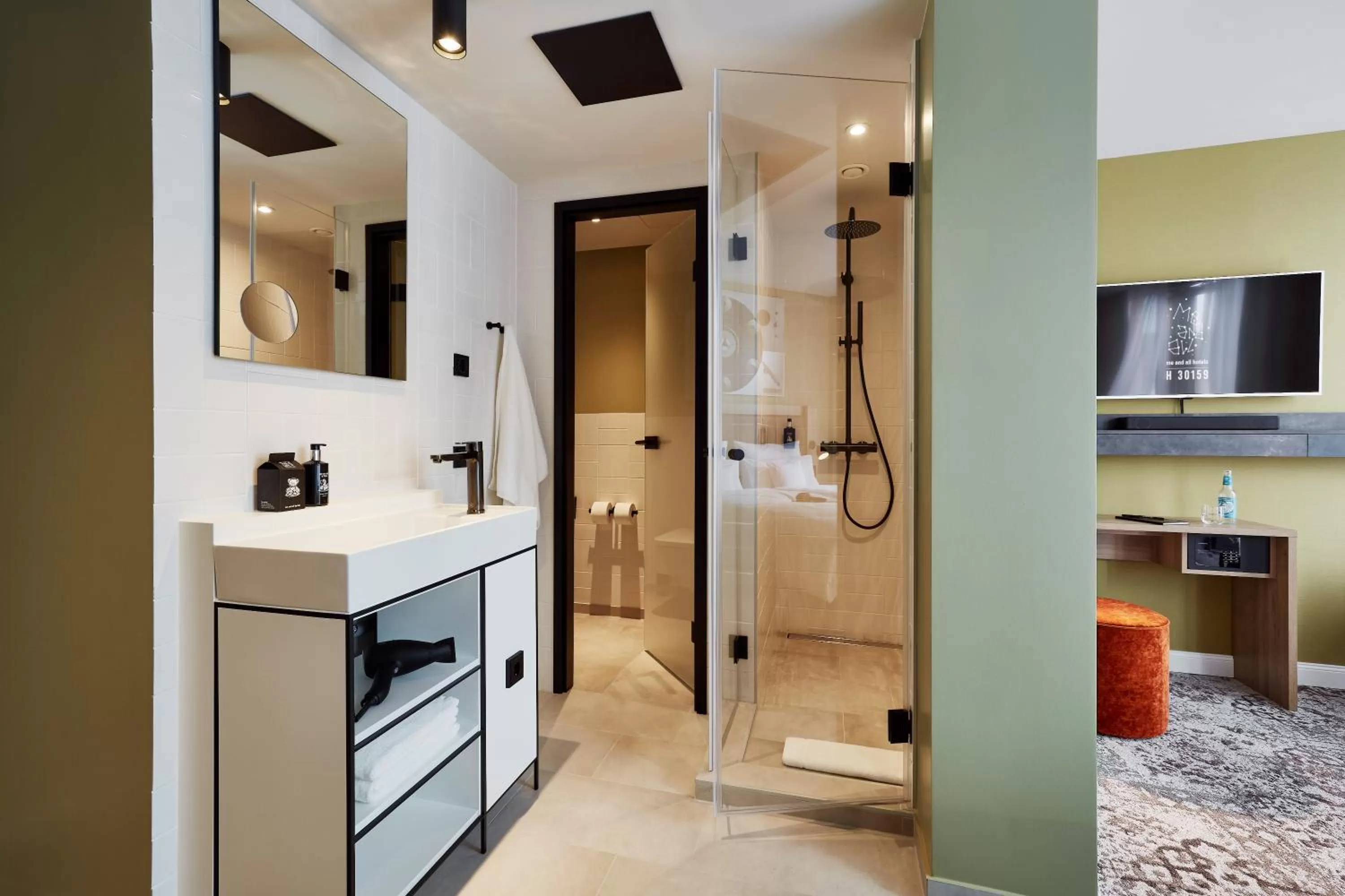 Bathroom in Me and All Hotel Hanover, by Hyatt