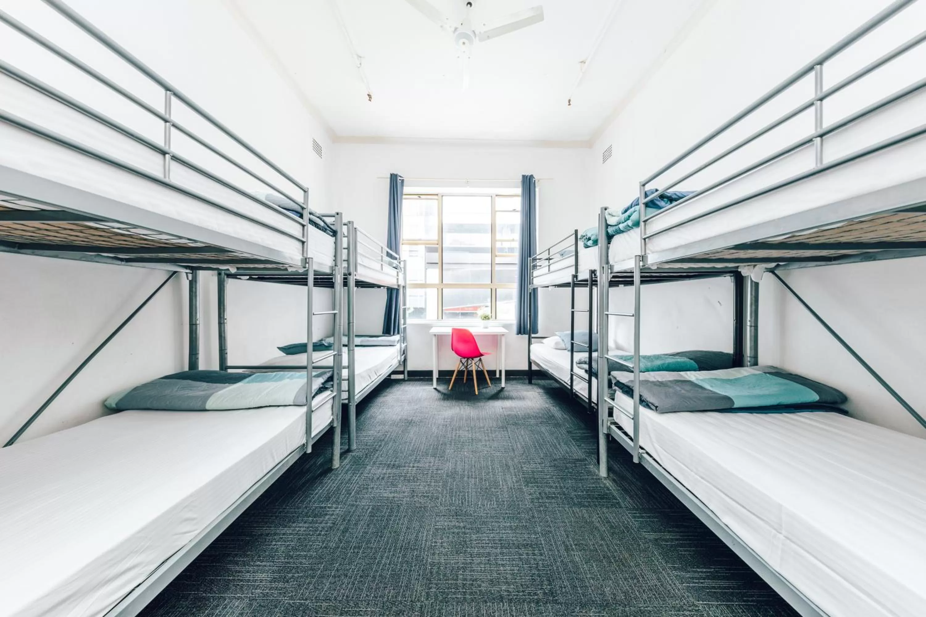 bunk bed, Bed in Maze Backpackers - Sydney