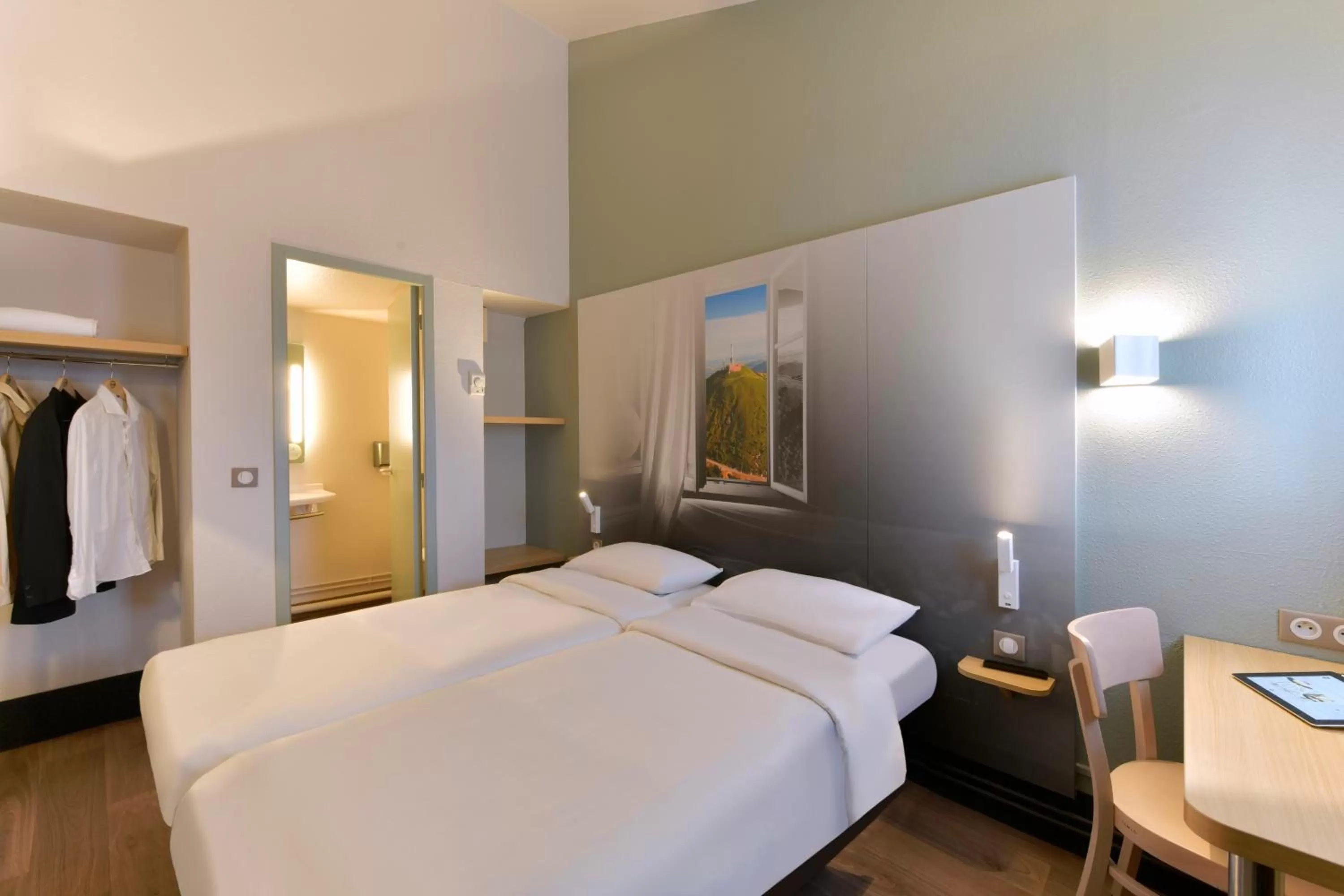 B&B HOTEL Clermont-Ferrand Le Brézet Aéroport