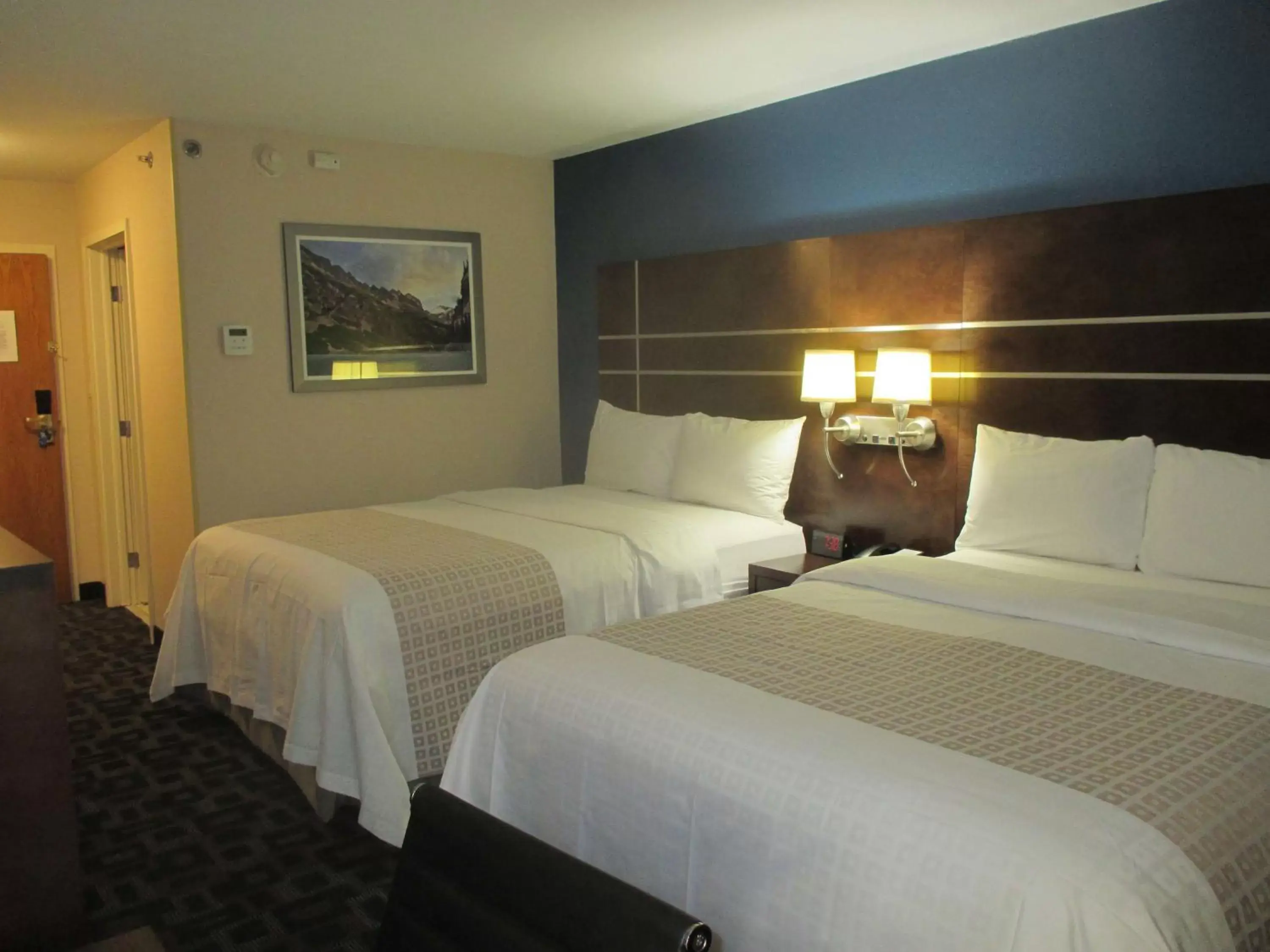 Queen Room with Two Queen Beds - Non-Smoking in Best Western Benton Harbor – St. Joseph Queen Room with Two Queen Beds - Non-Smoking in Best Western Benton Harbor – St. Joseph