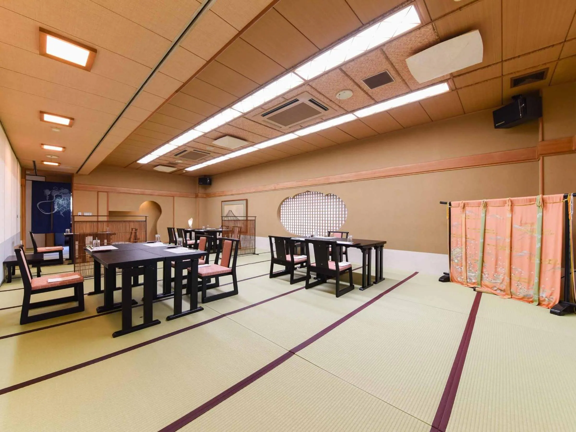 Area and facilities in Hotel Hagoromo