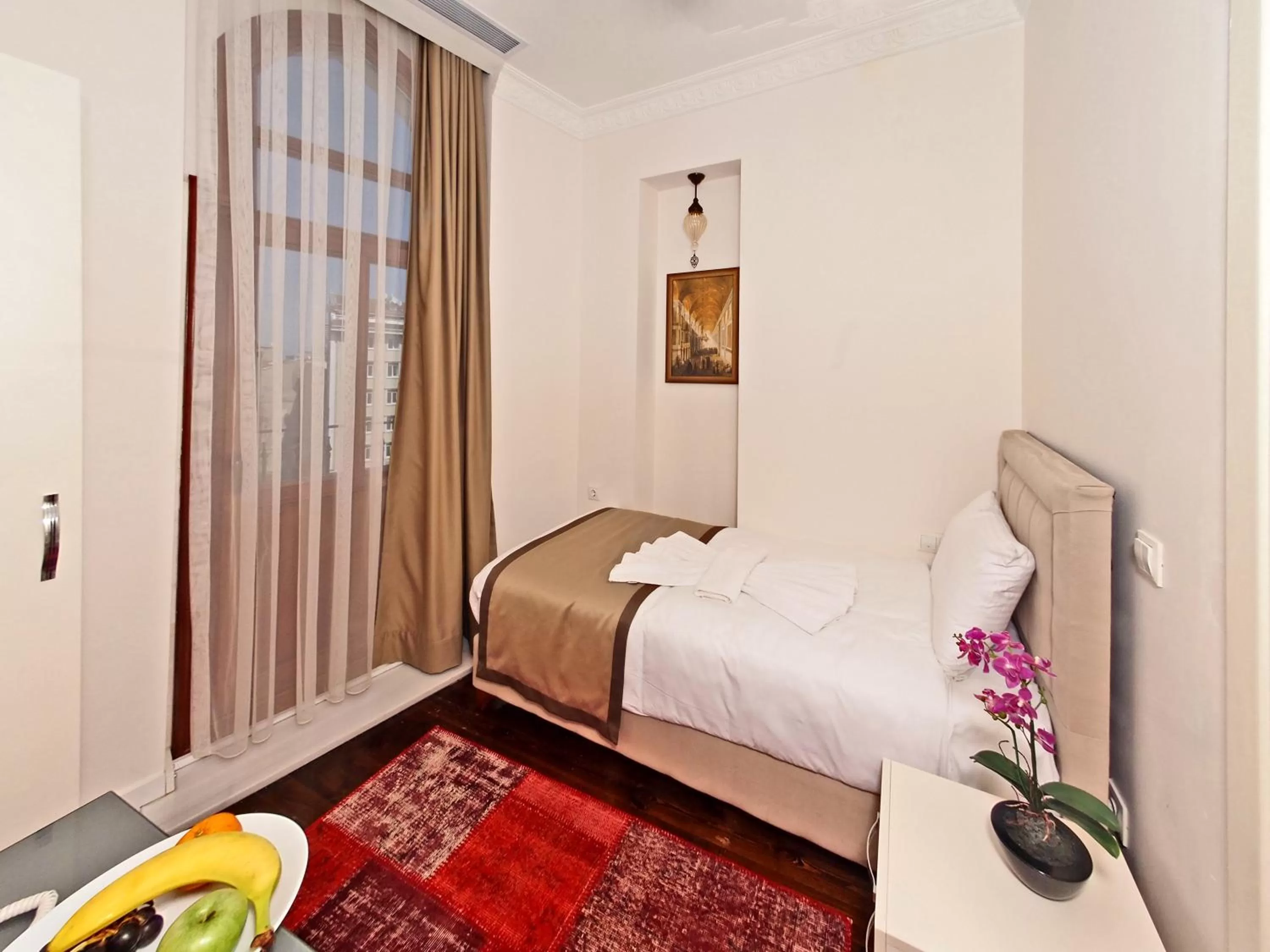 Bed in Nusretbey Hotel