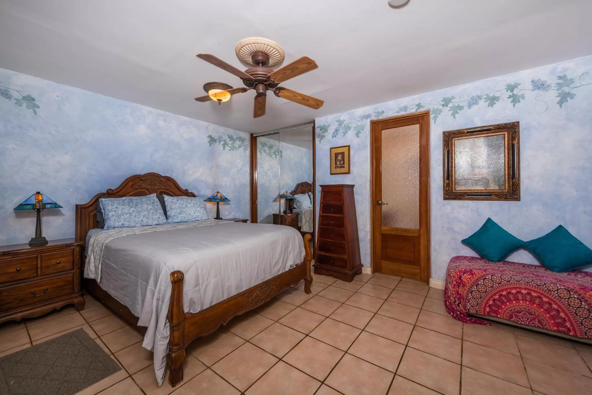 Bedroom, Bed in Corona del Mar