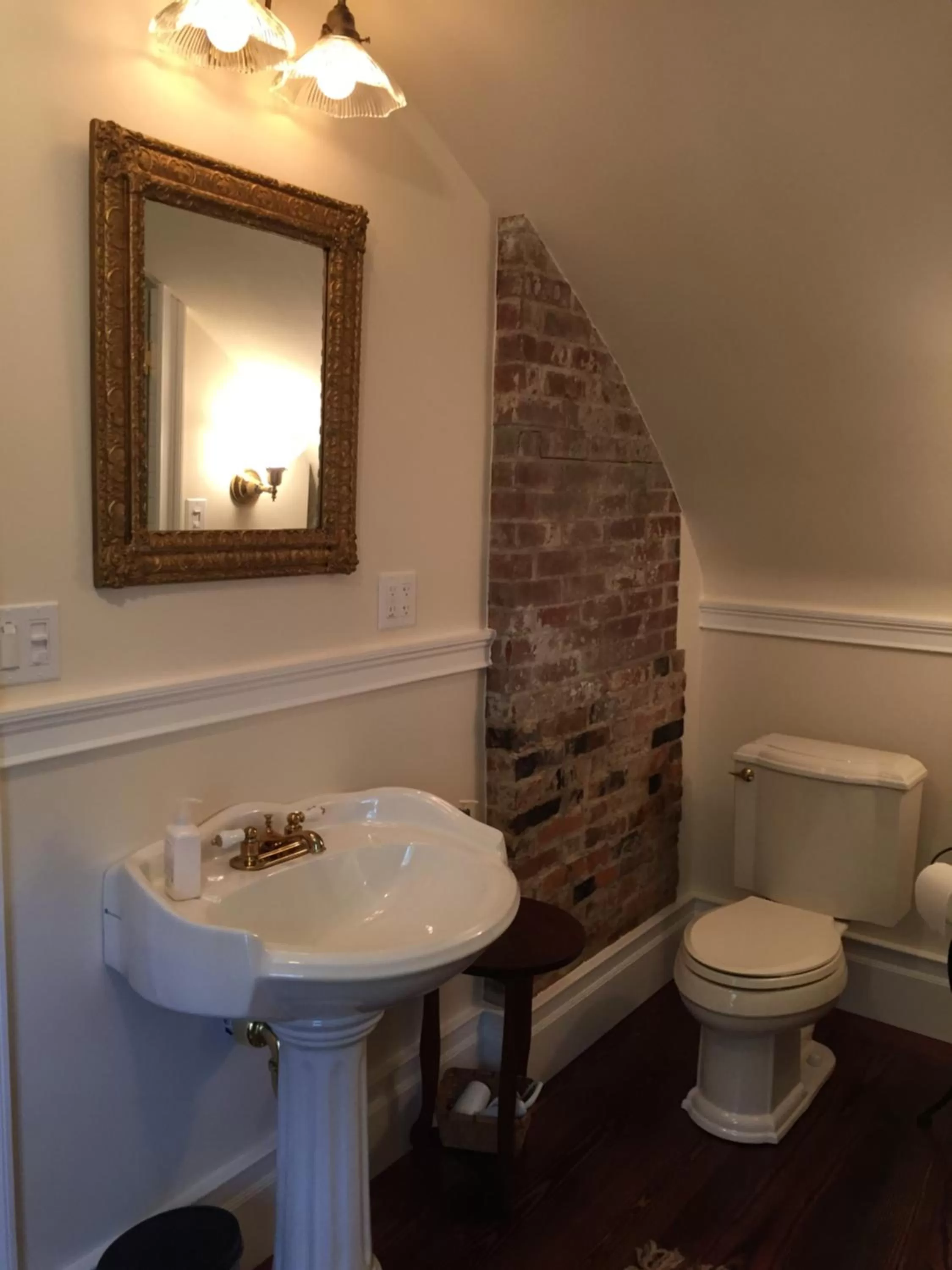 Bathroom in Innkeeper's Place B&B