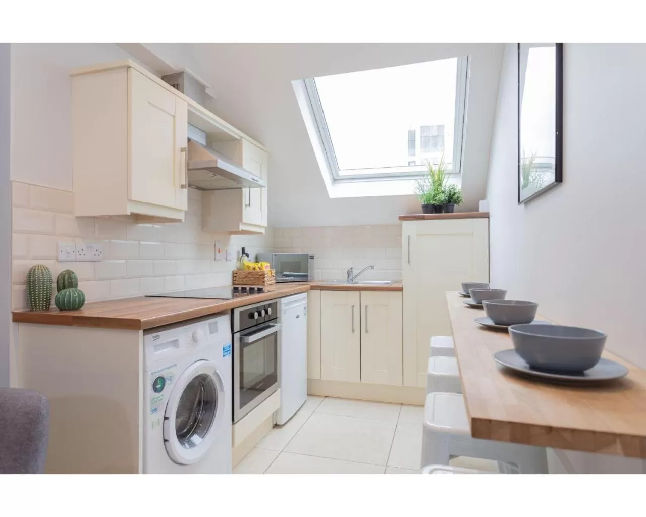 Kitchen or kitchenette in Central Belfast Apartments Camden Street