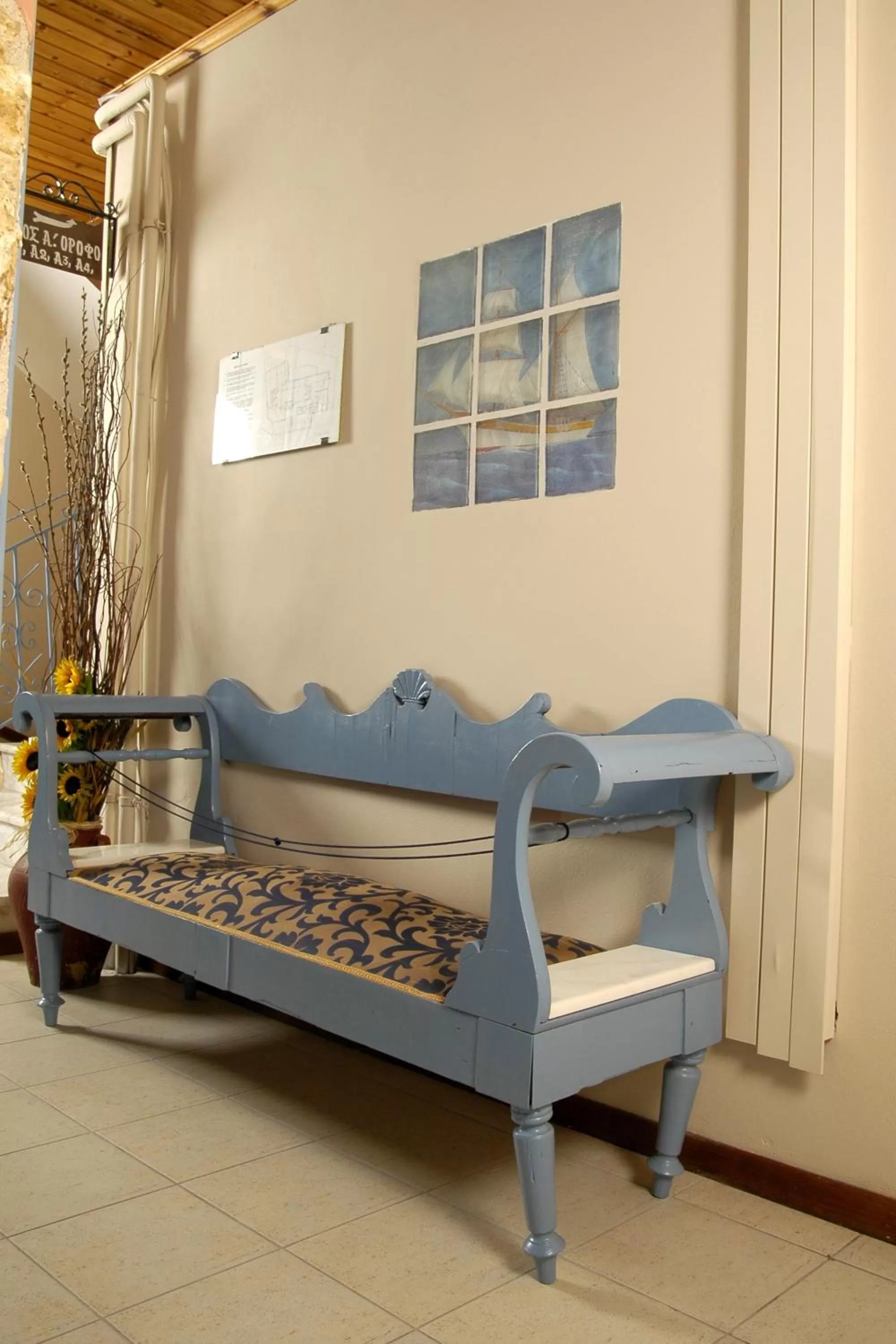 Seating area in Filoxenia Studios