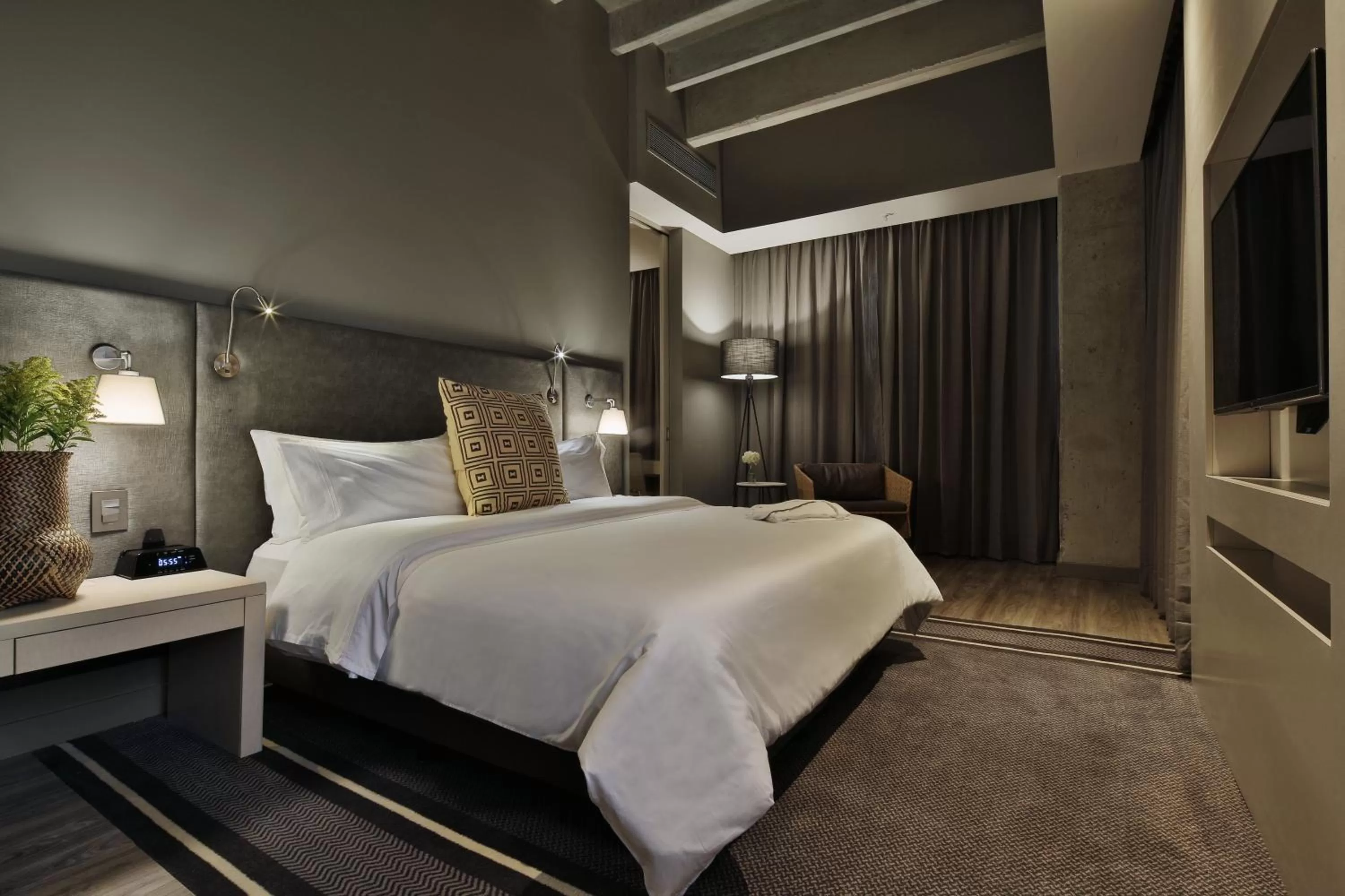 Photo of the whole room, Bed in Movich Buro 51