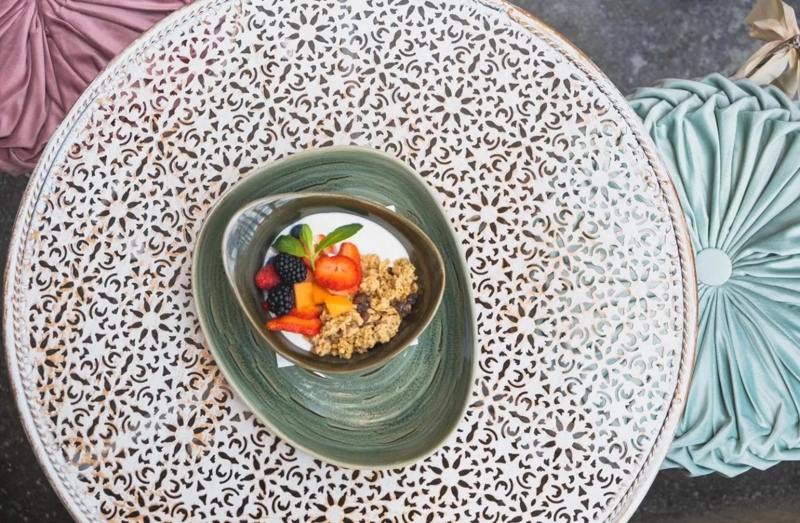 Breakfast in Blackhome Innsbruck Boutique I contactless check-in