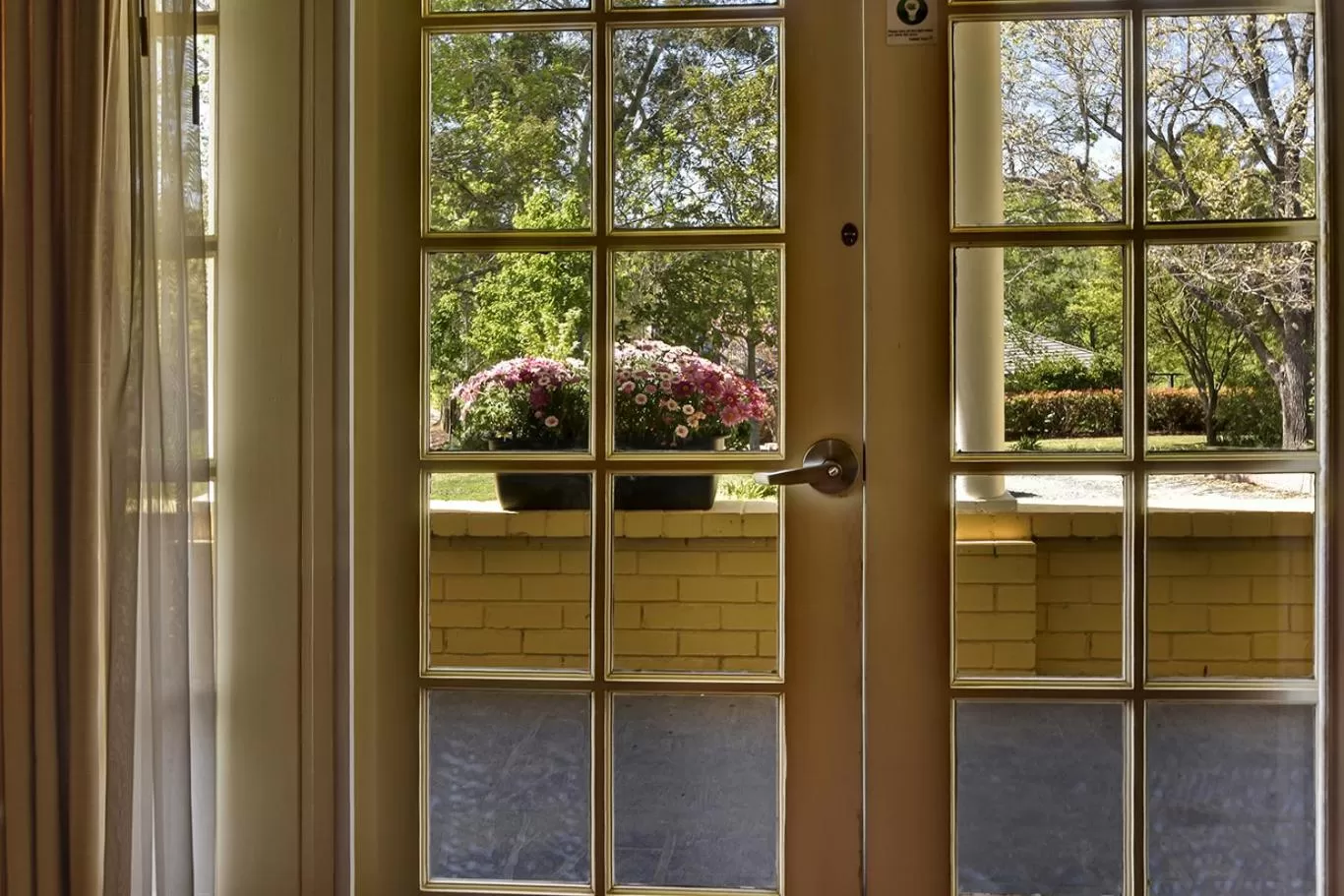 Garden view in Bundanoon Lodge