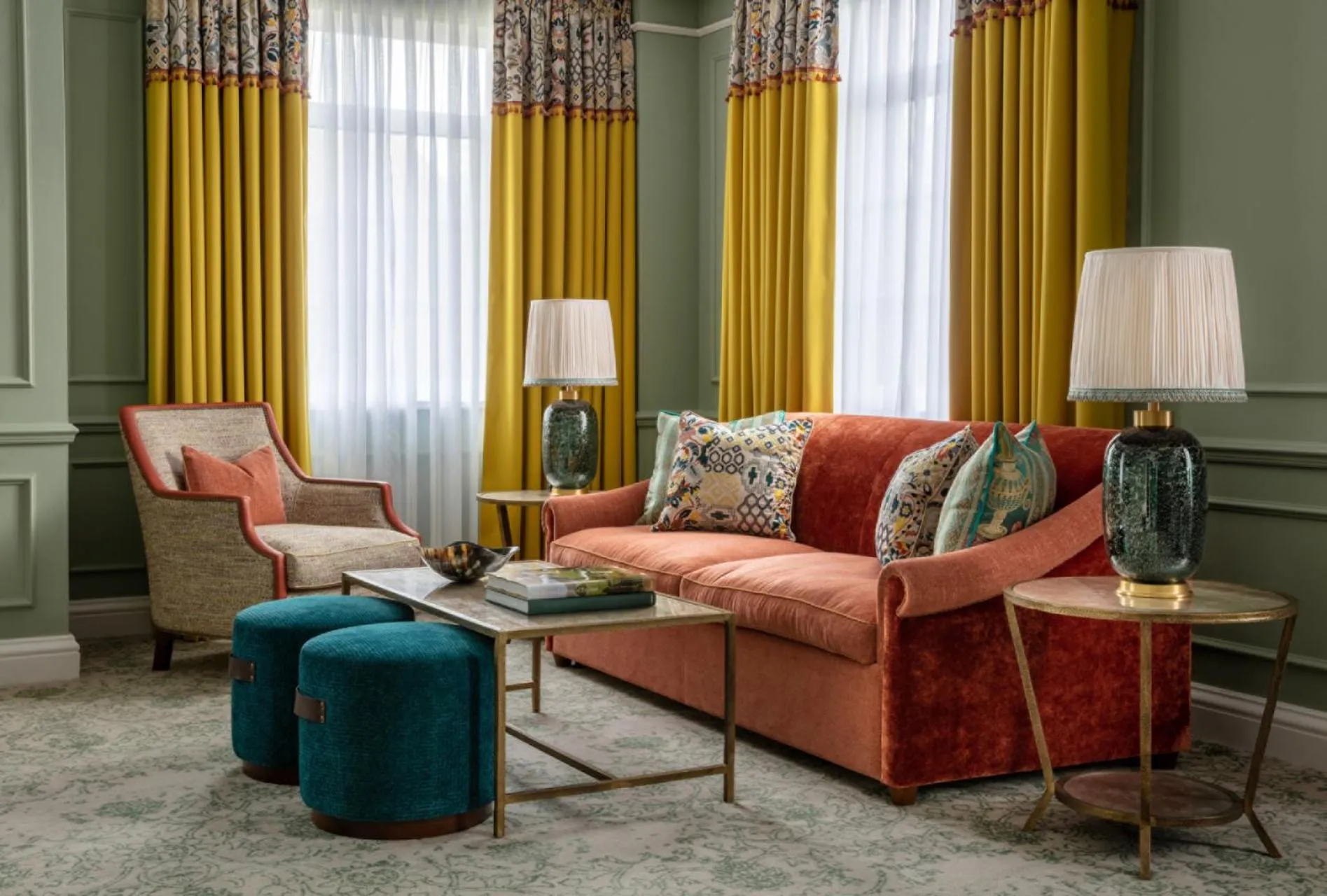 Living room in Four Seasons Hotel Hampshire