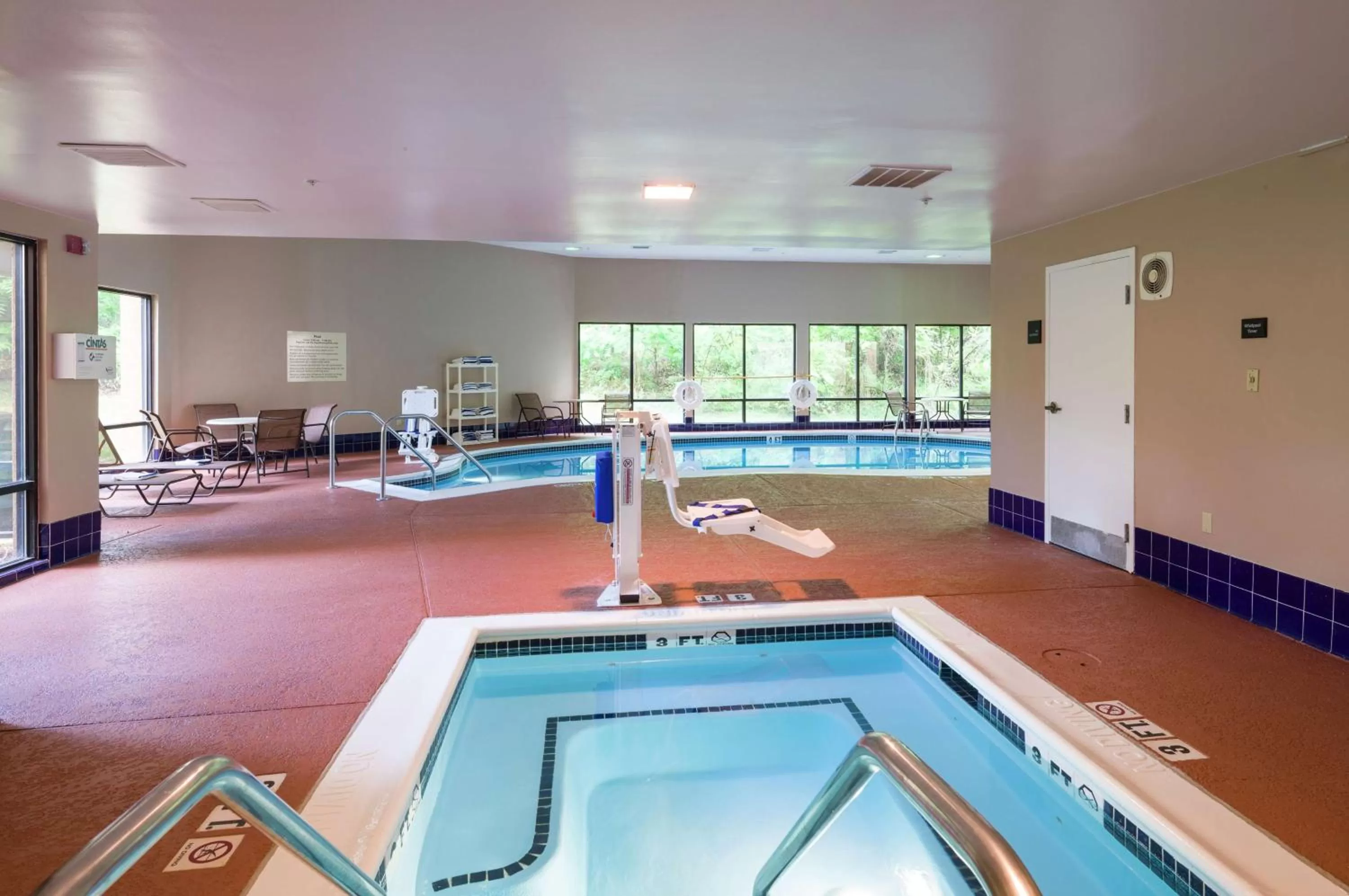 Pool view in Hampton Inn Selinsgrove/Shamokin Dam