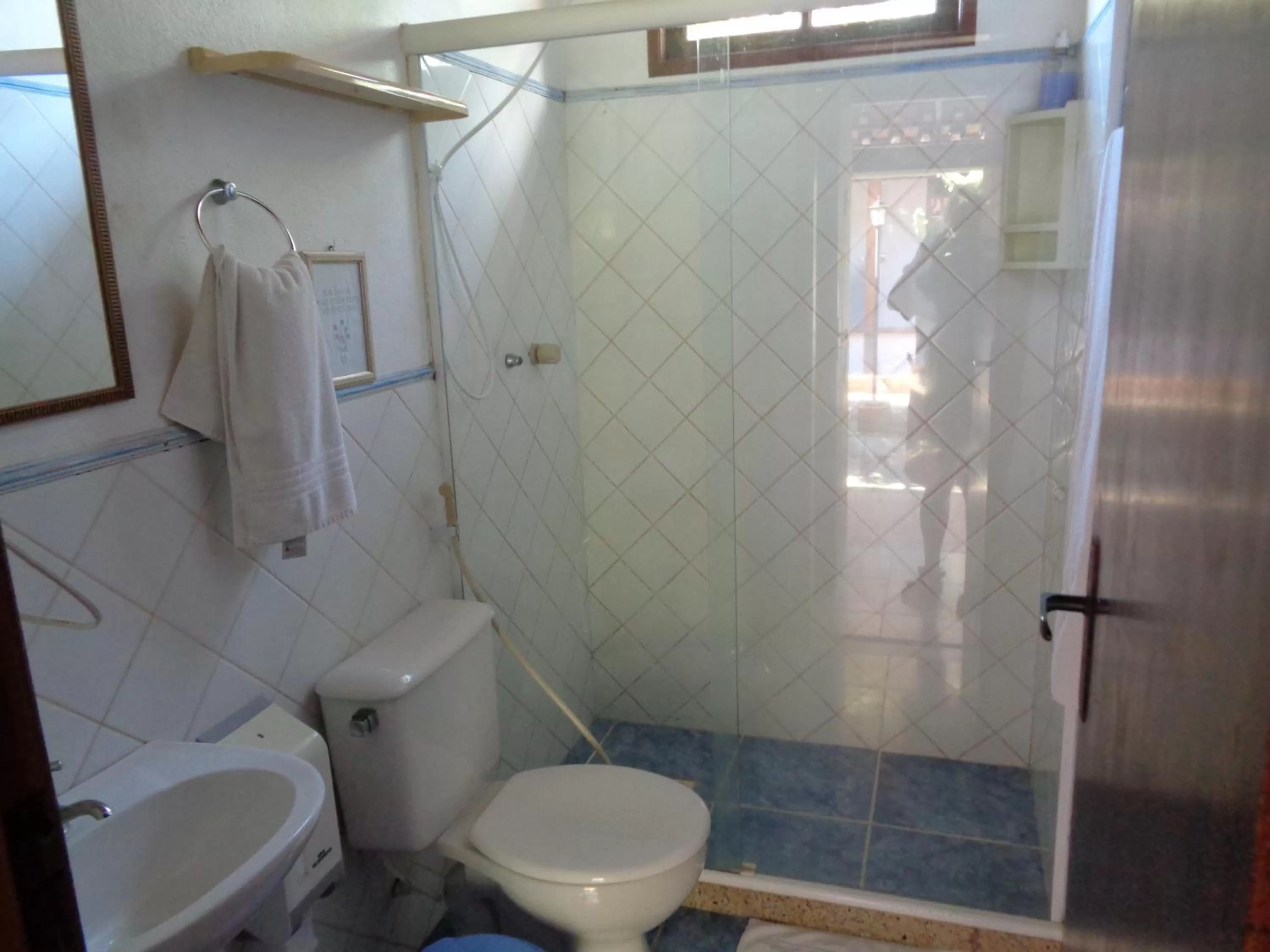 Bathroom in Pousada Barcarola