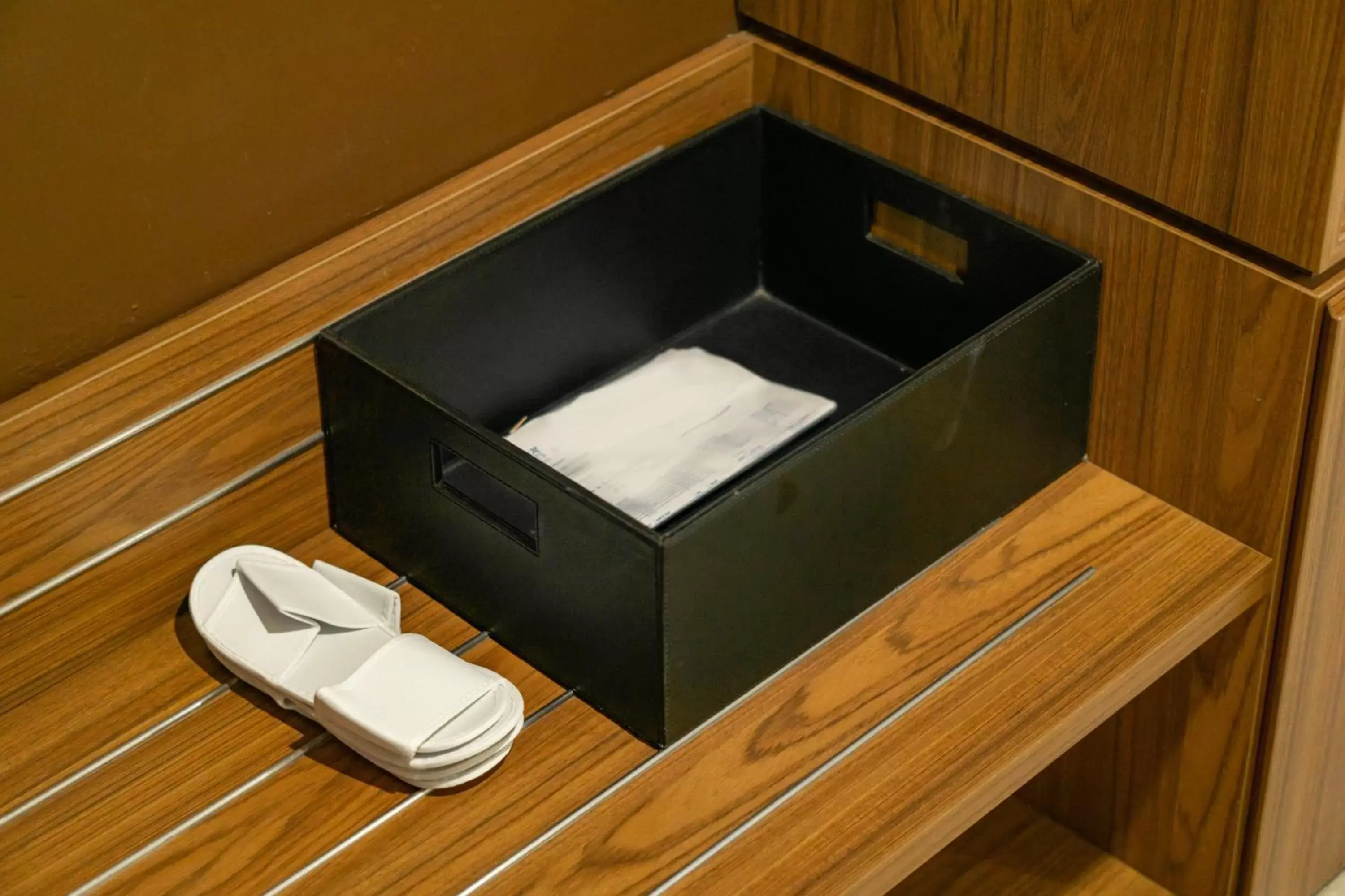 Larger Guest room, 1 King, Bay view, Pool access, Balcony with Extra Exclusive Access in Four Points by Sheraton Bali, Ungasan Larger Guest room, 1 King, Bay view, Pool access, Balcony with Extra Exclusive Access in Four Points by Sheraton Bali, Ungasan