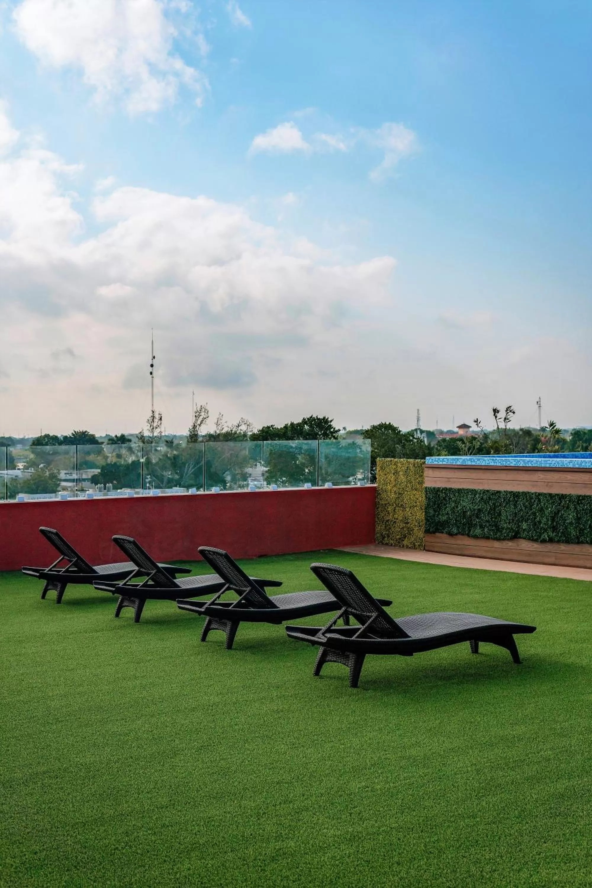 Swimming pool in Hotel Kavia Premium - Paseo Montejo