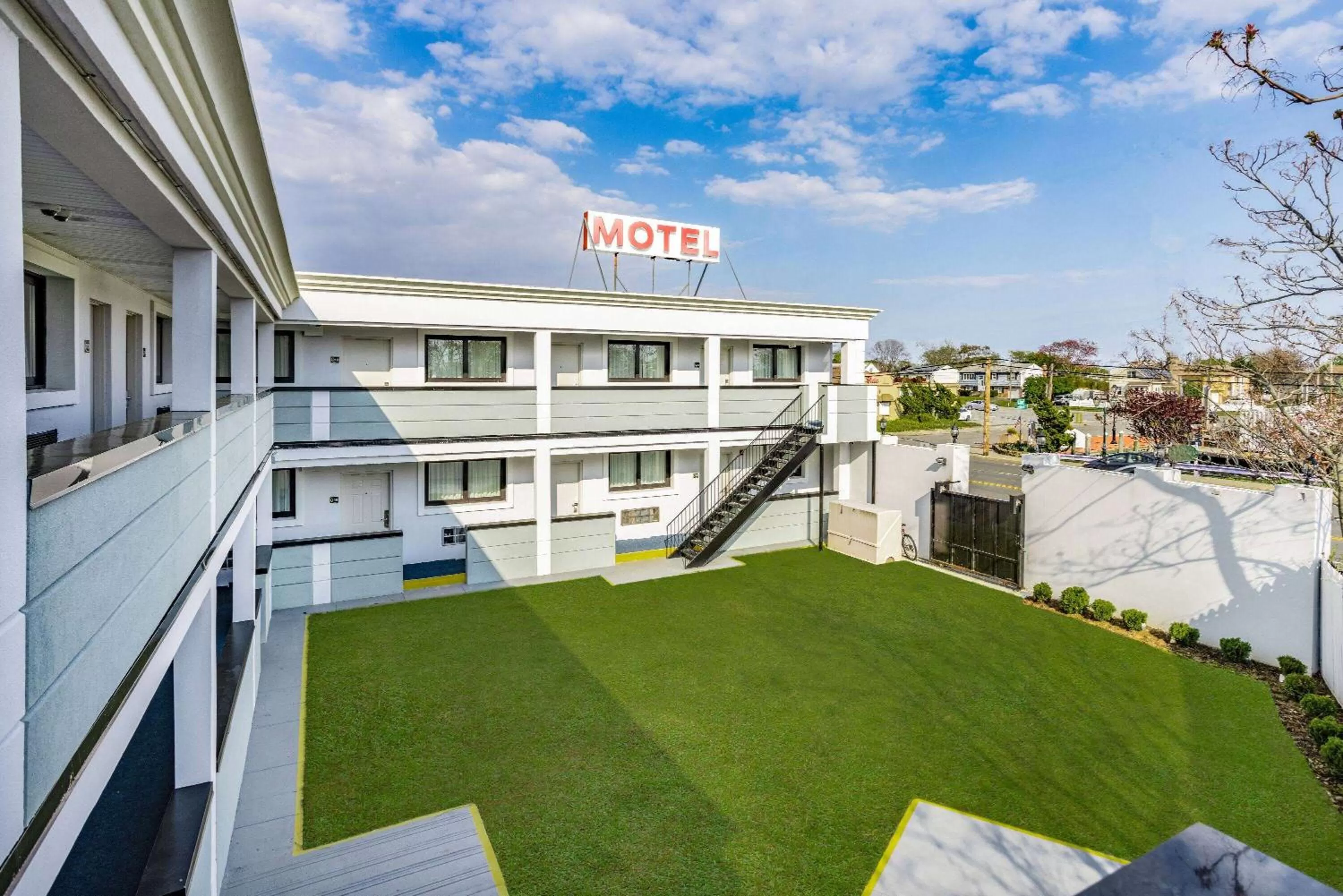 Other in Super 8 by Wyndham Lindenhurst