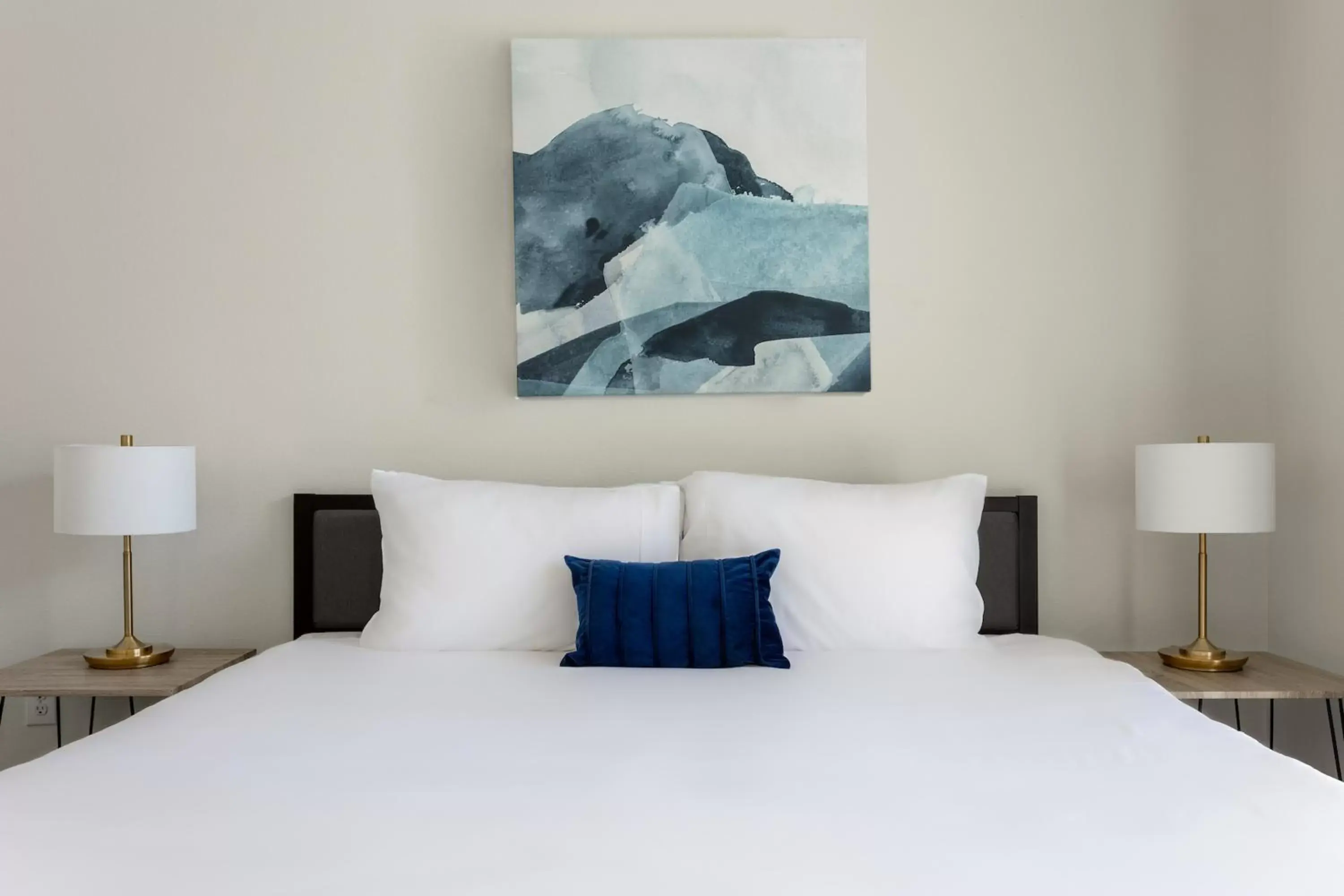 Two-Bedroom Apartment (Self Check-in with Virtual Front Desk) in Kasa Greenville Dallas Two-Bedroom Apartment (Self Check-in with Virtual Front Desk) in Kasa Greenville Dallas