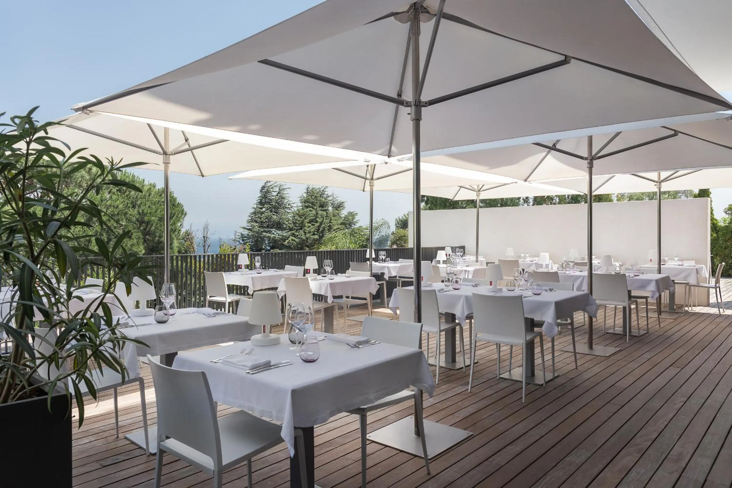 Property building in Grand Hotel Du Golfe - Spa & Restaurant