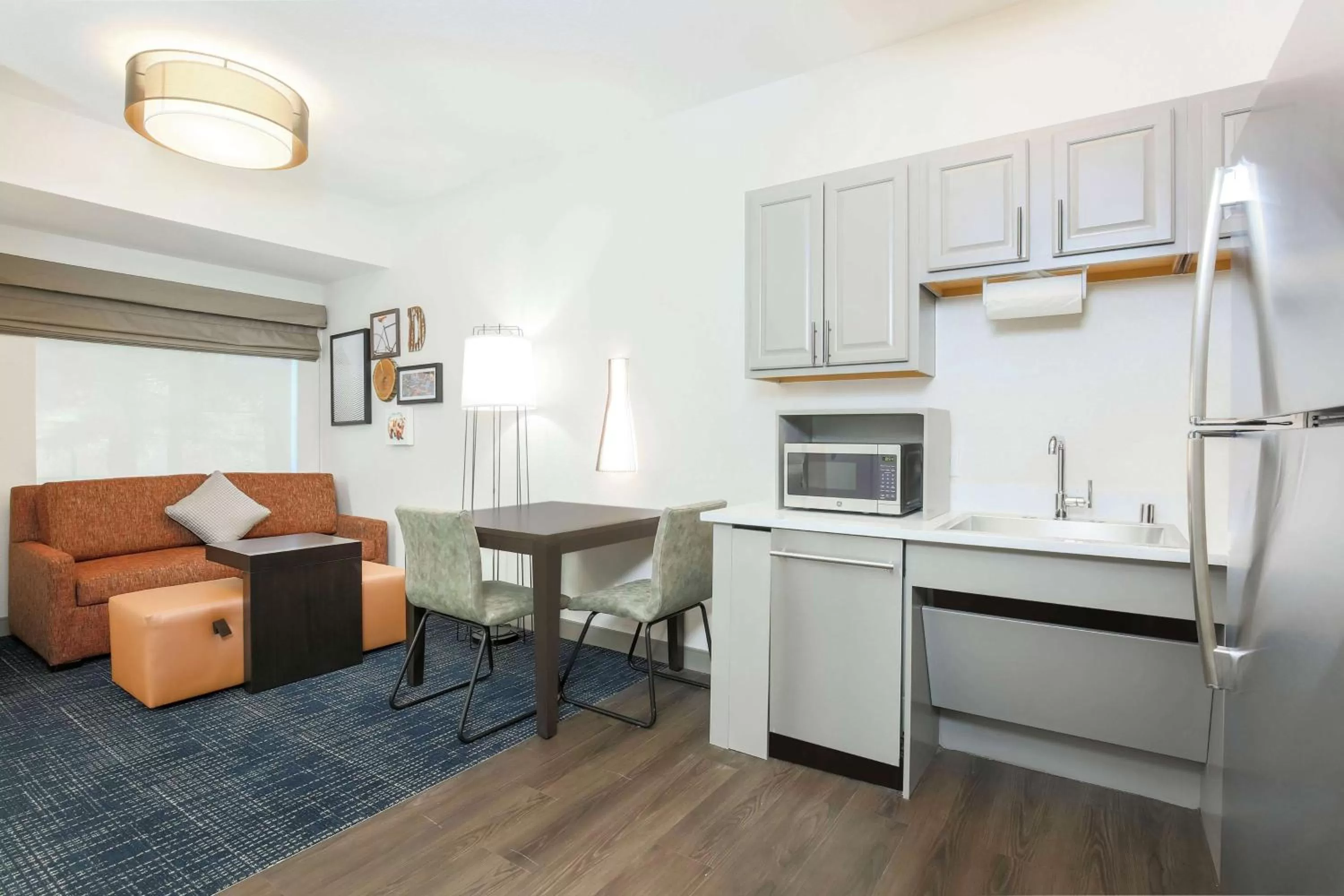 Living room in Hampton Inn & Suites Denver Tech Center