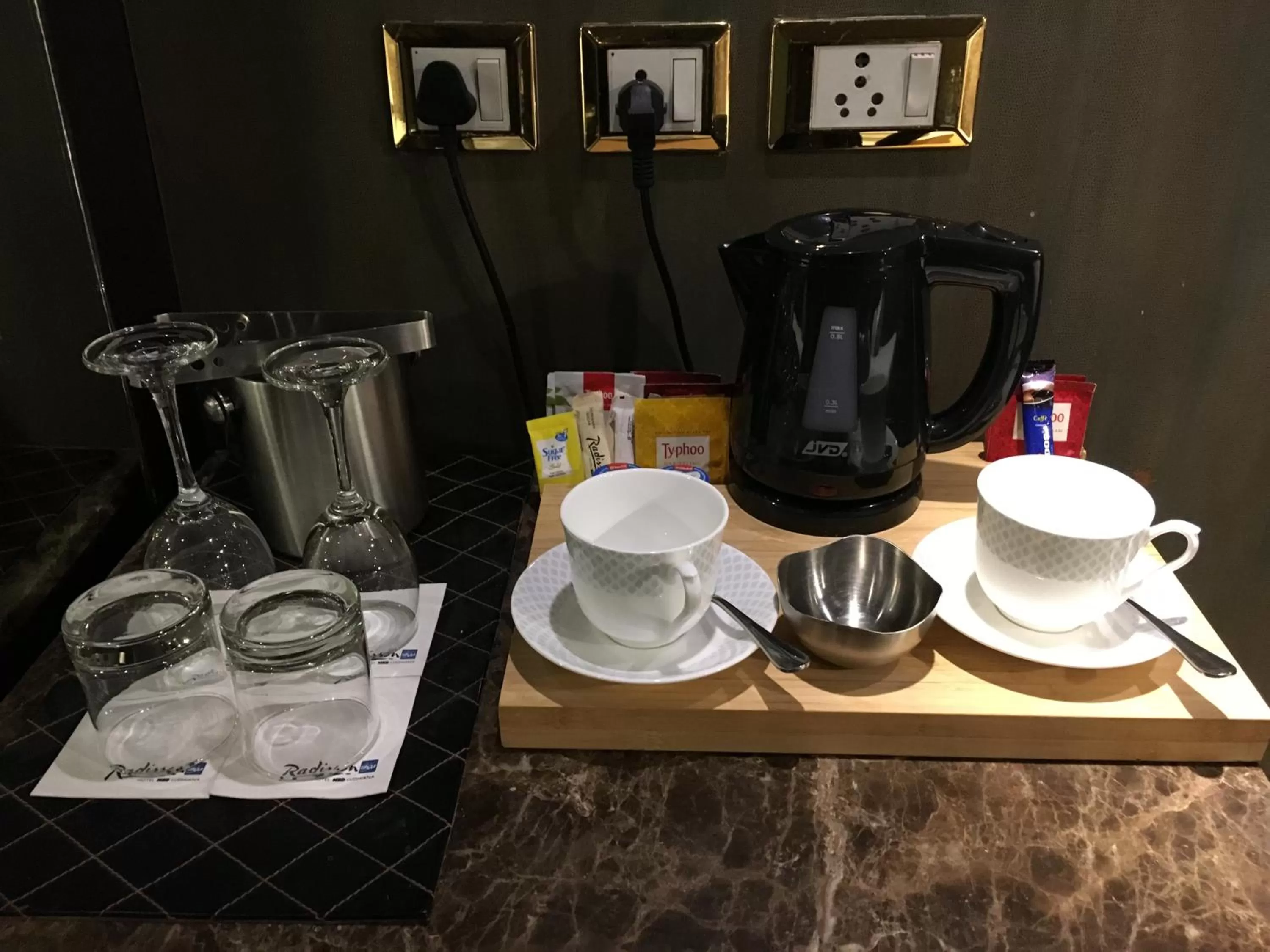 Coffee/tea facilities in Radisson Blu Hotel MBD Ludhiana