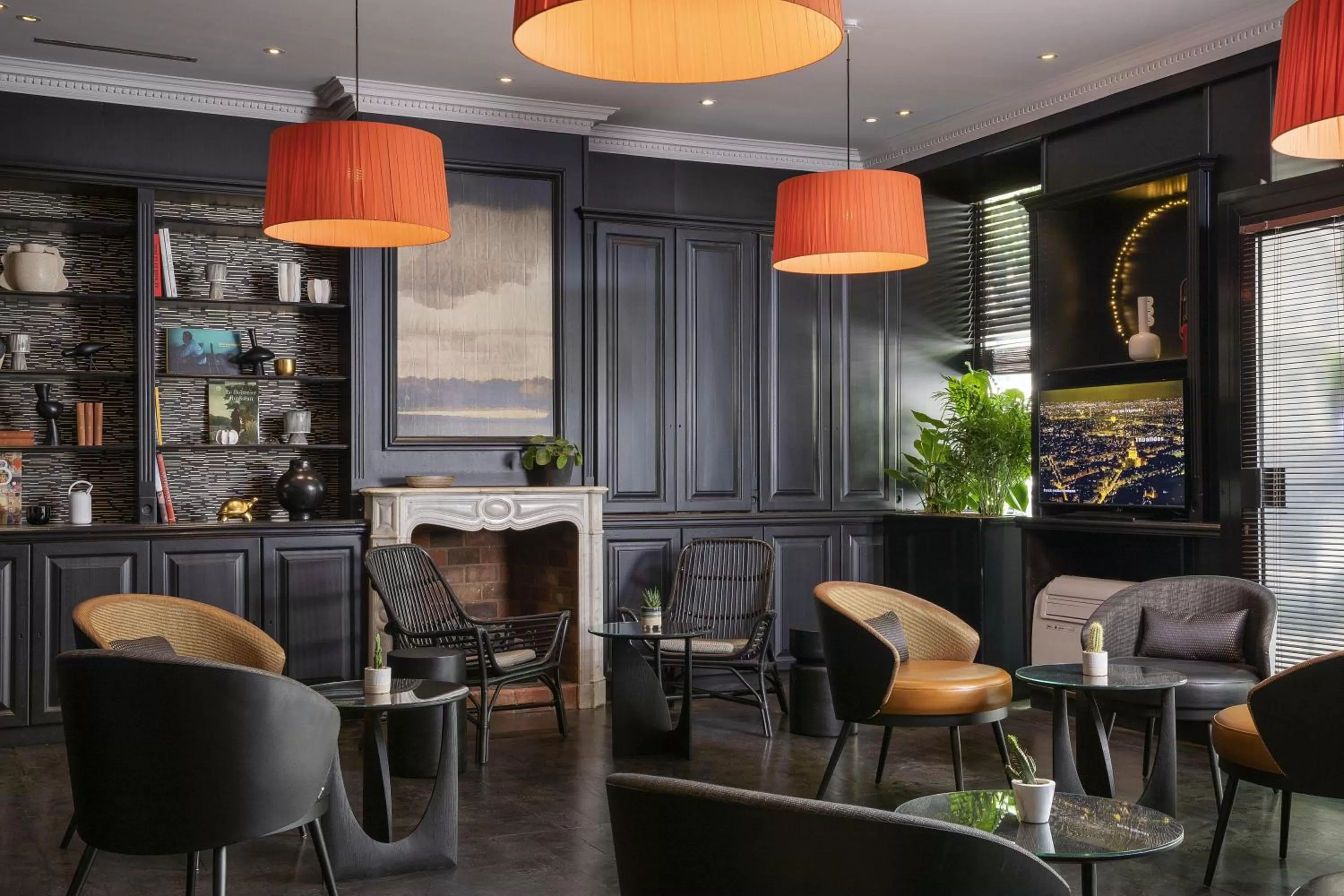 Library in Hôtel Elysées Régencia