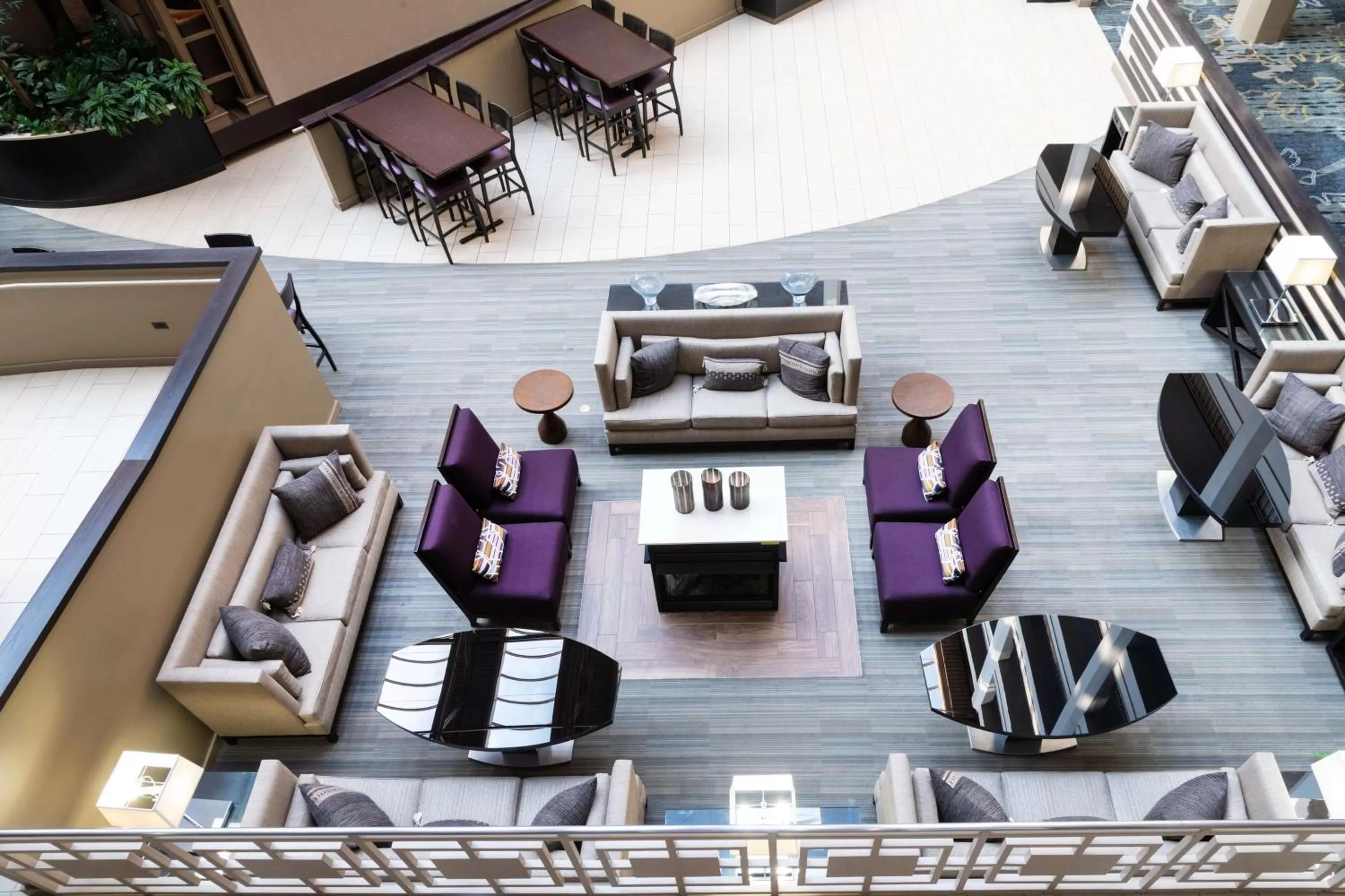 Lobby or reception in Embassy Suites by Hilton Chicago North Shore Deerfield