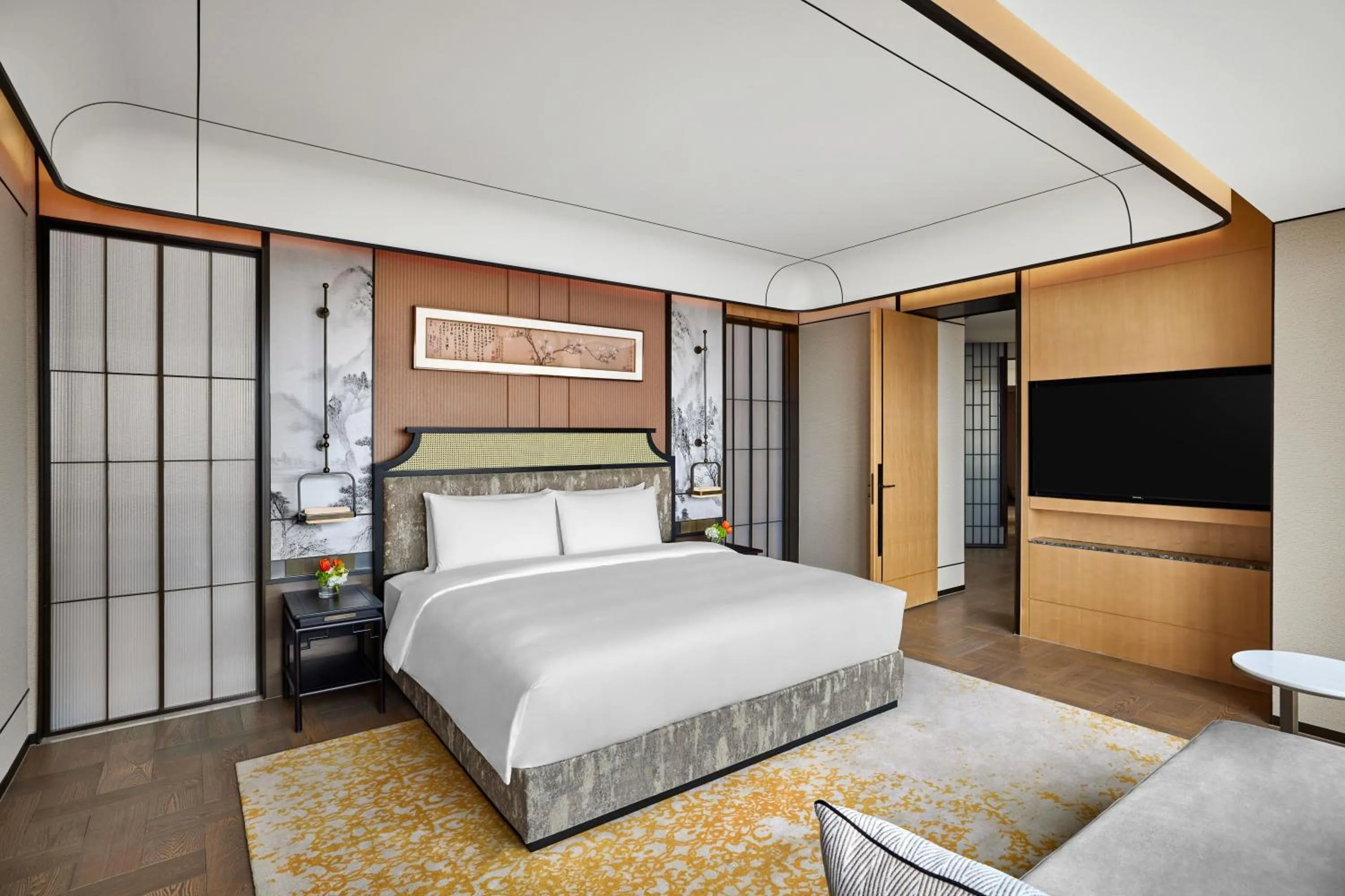 Photo of the whole room, Bed in Conrad Shanghai