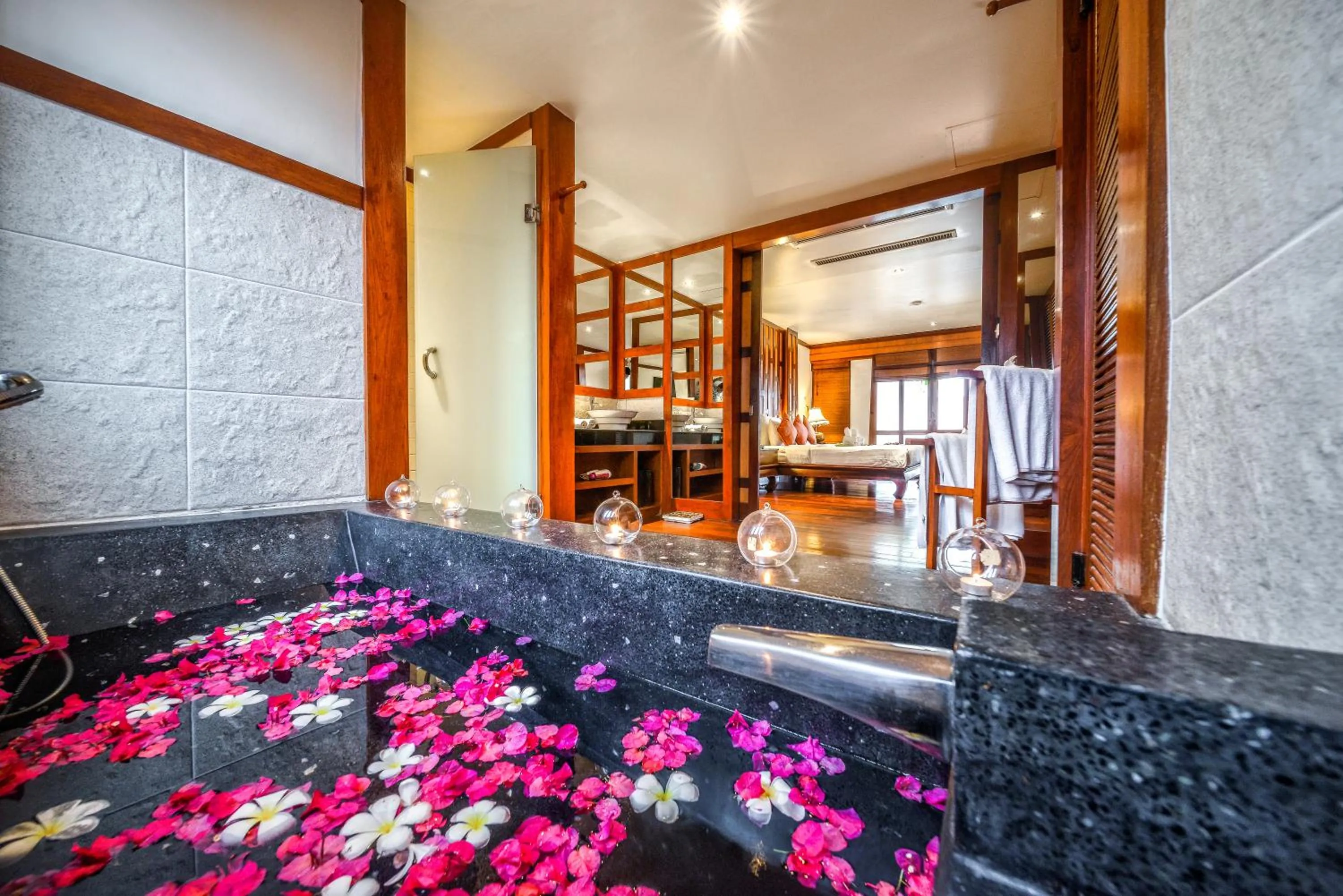 Bathroom in Baan Yin Dee Boutique Resort Phuket - SHA Plus
