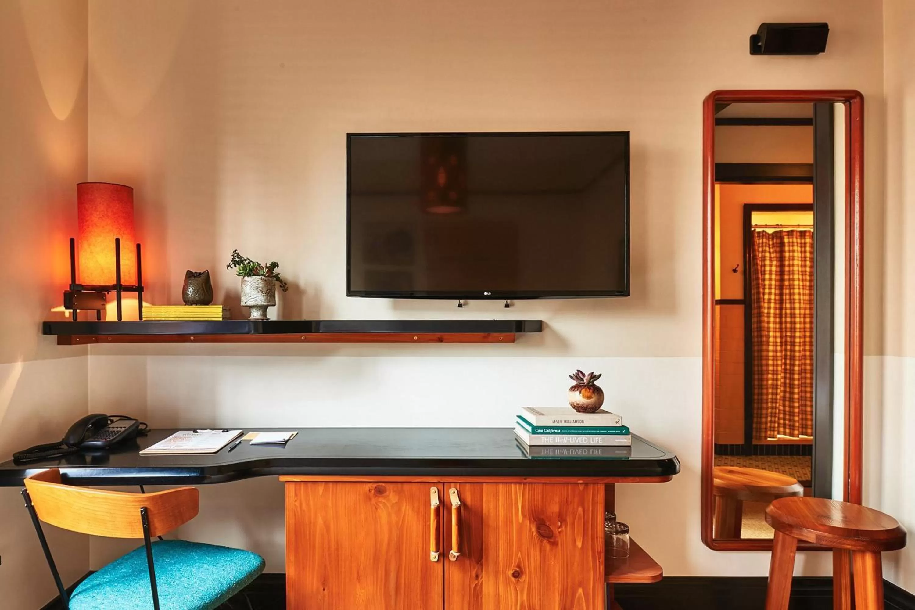 TV and multimedia in Freehand Los Angeles