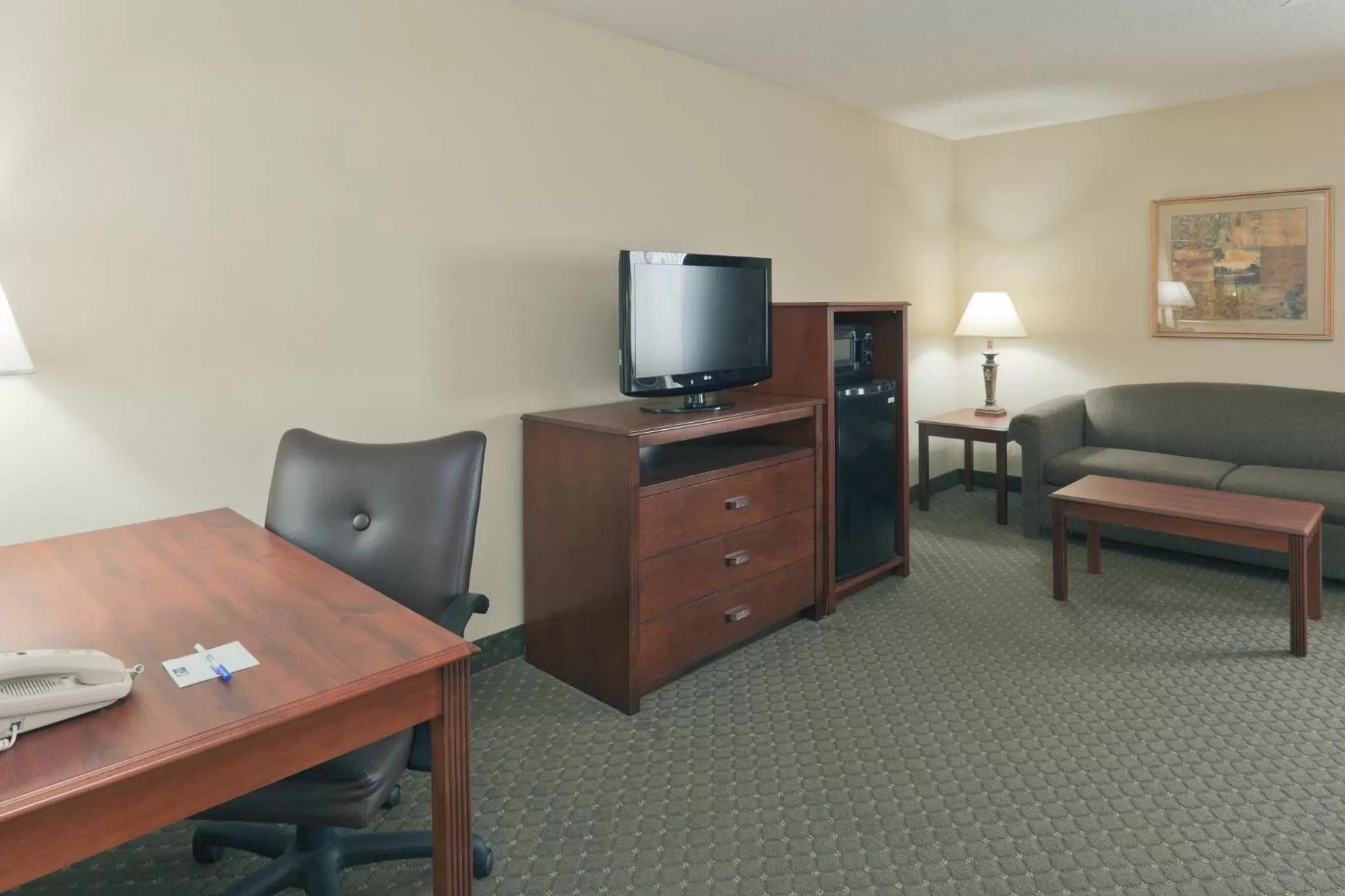 Photo of the whole room in Holiday Inn Express Evansville - West by IHG