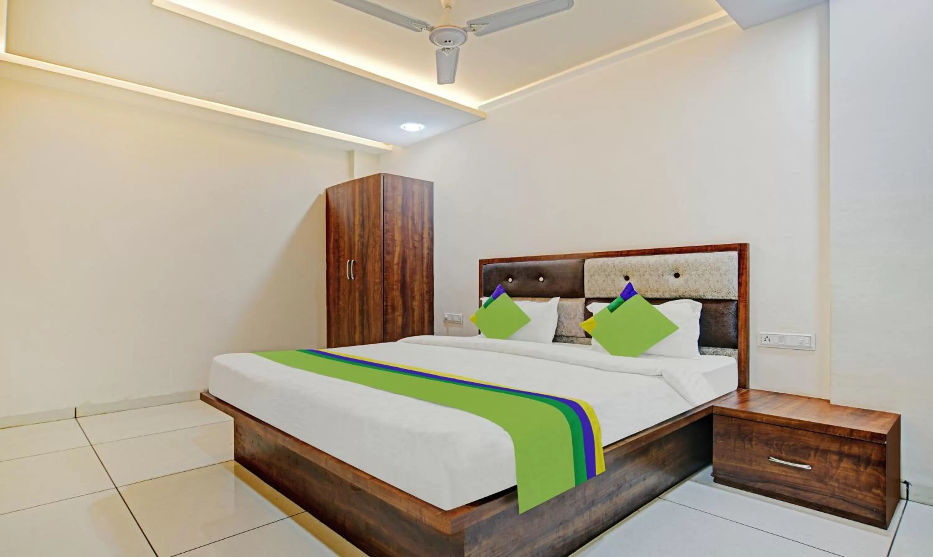 Bedroom in Treebo Jayshree Palace C21 Business Park