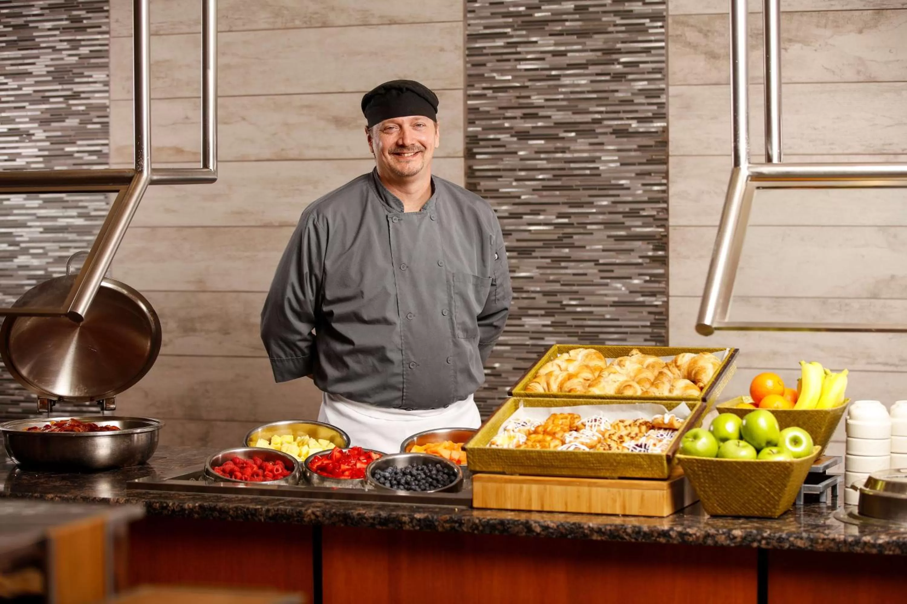 Restaurant/places to eat in DoubleTree by Hilton Rochester