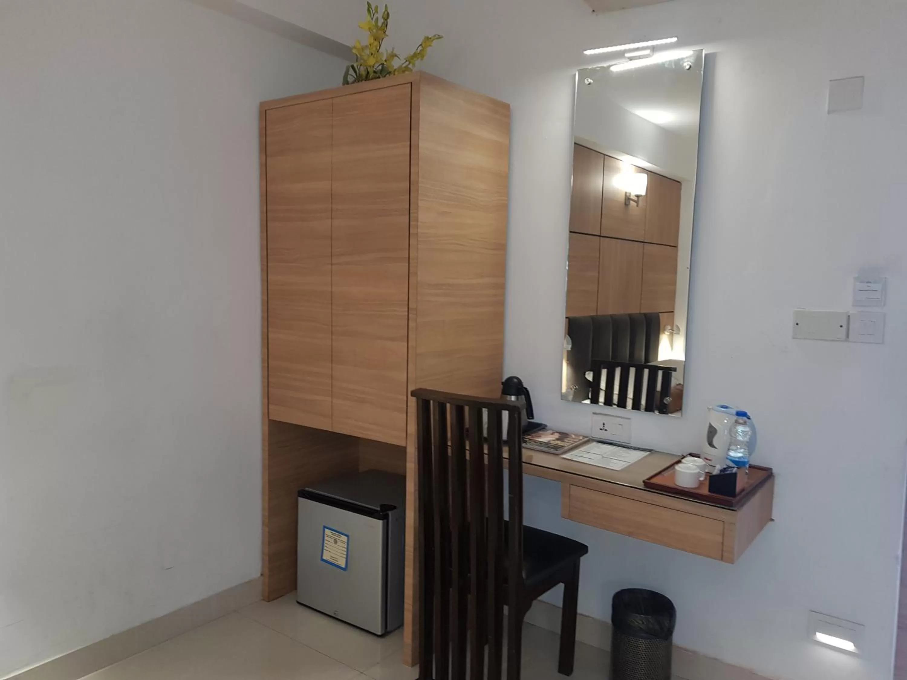 Coffee/tea facilities in Roland Hotel