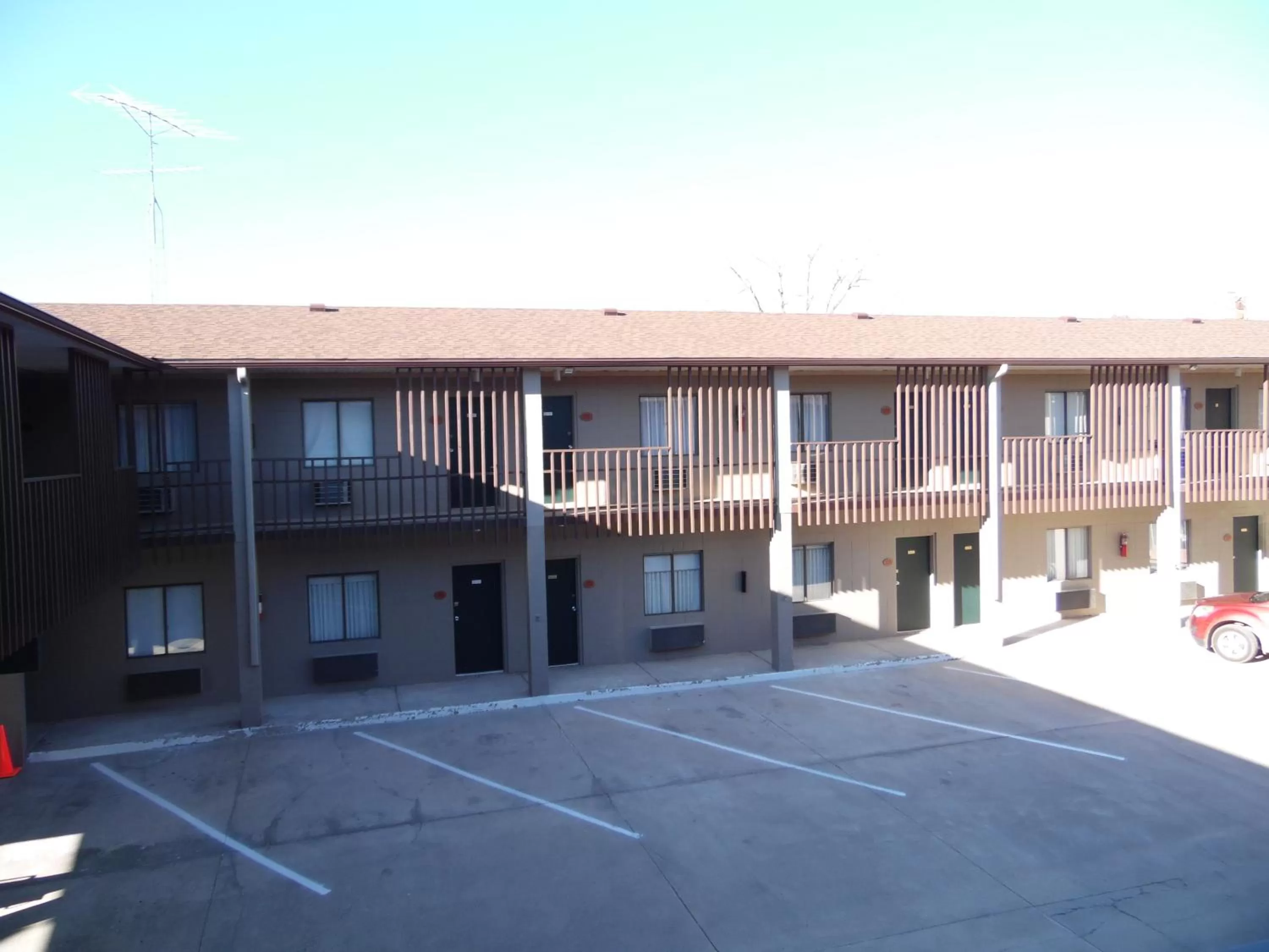 Area and facilities in Bear Lodge Motel