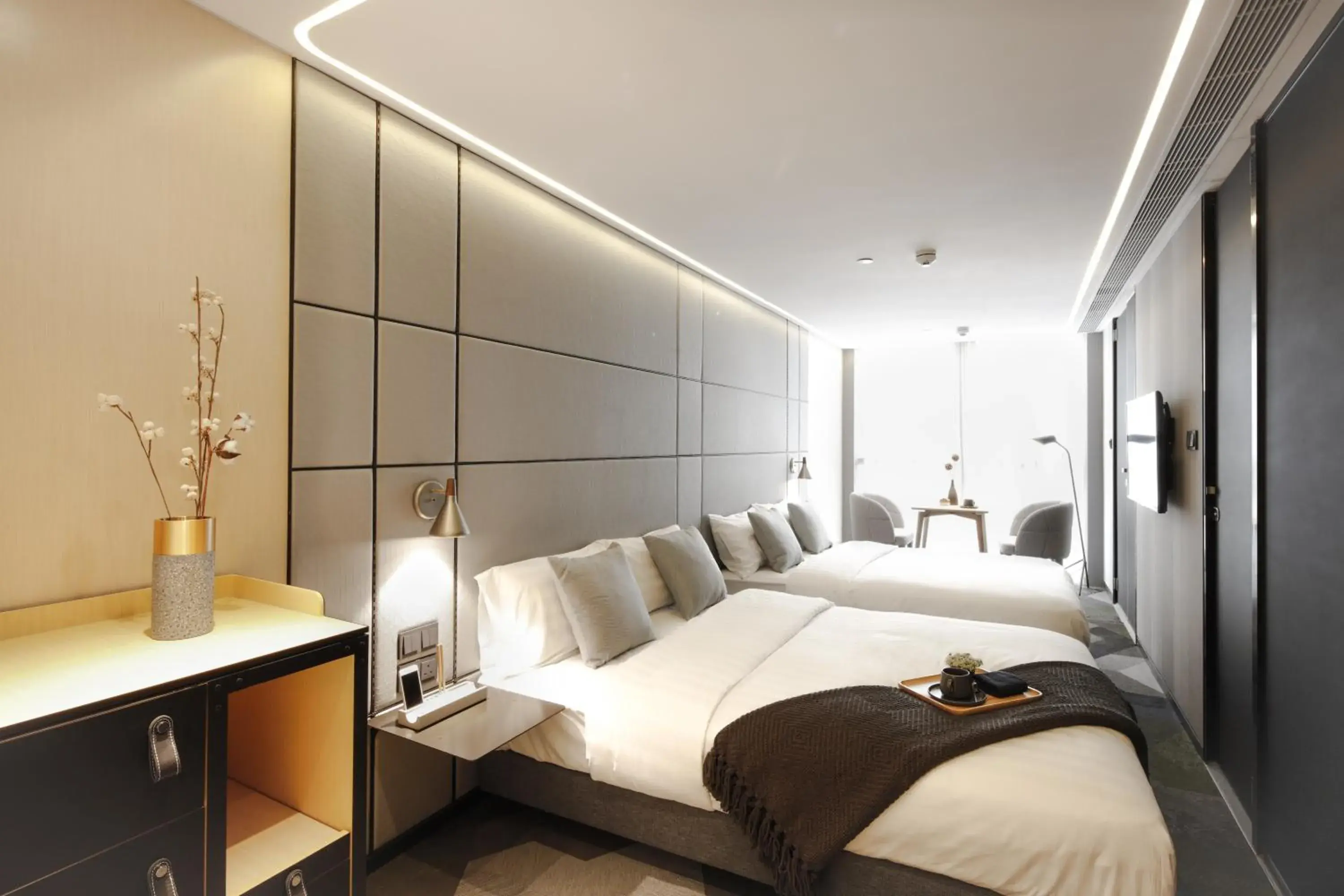 Family Ease Quad in Hotel Ease Access Tsuen Wan Family Ease Quad in Hotel Ease Access Tsuen Wan