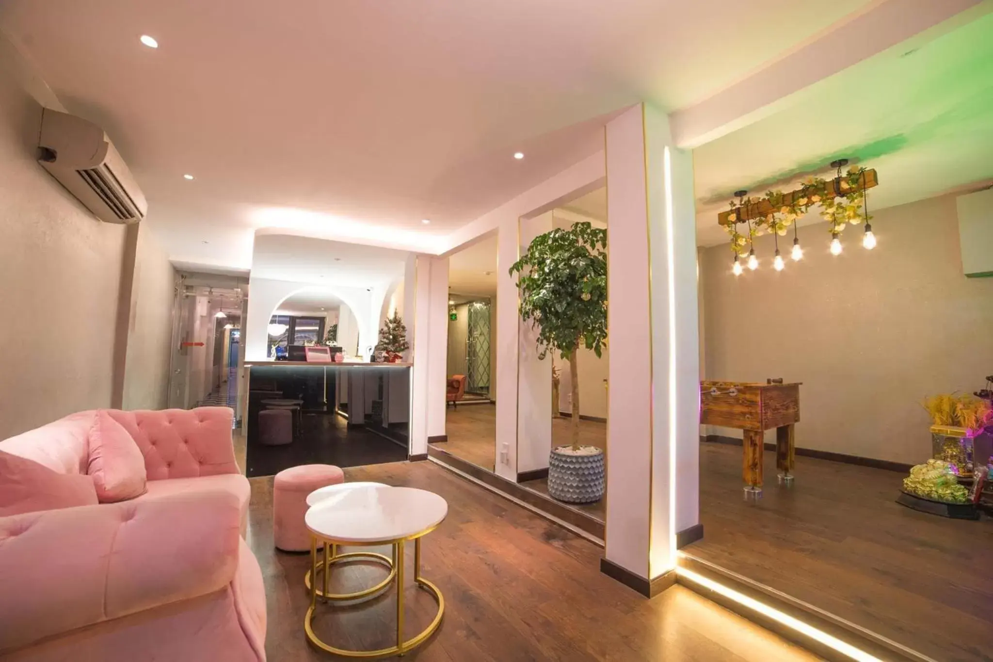 Language Exchange Hotel 3 Language Exchange Hotel 3