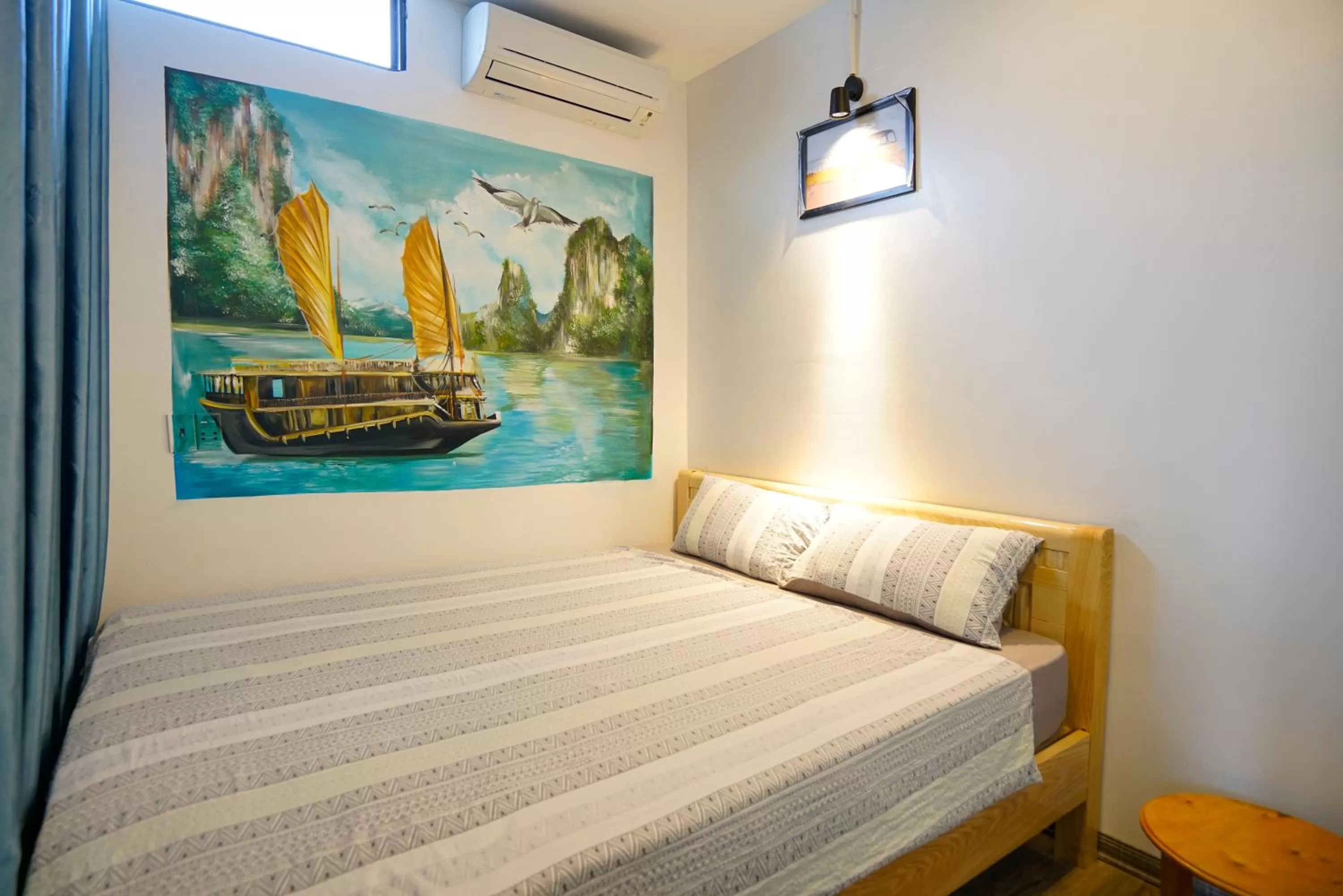 Bedroom, Bed in Halong bay Almorhome